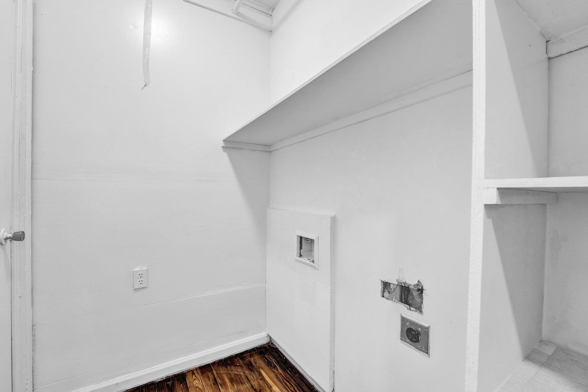 1270 W PERKINS RD W