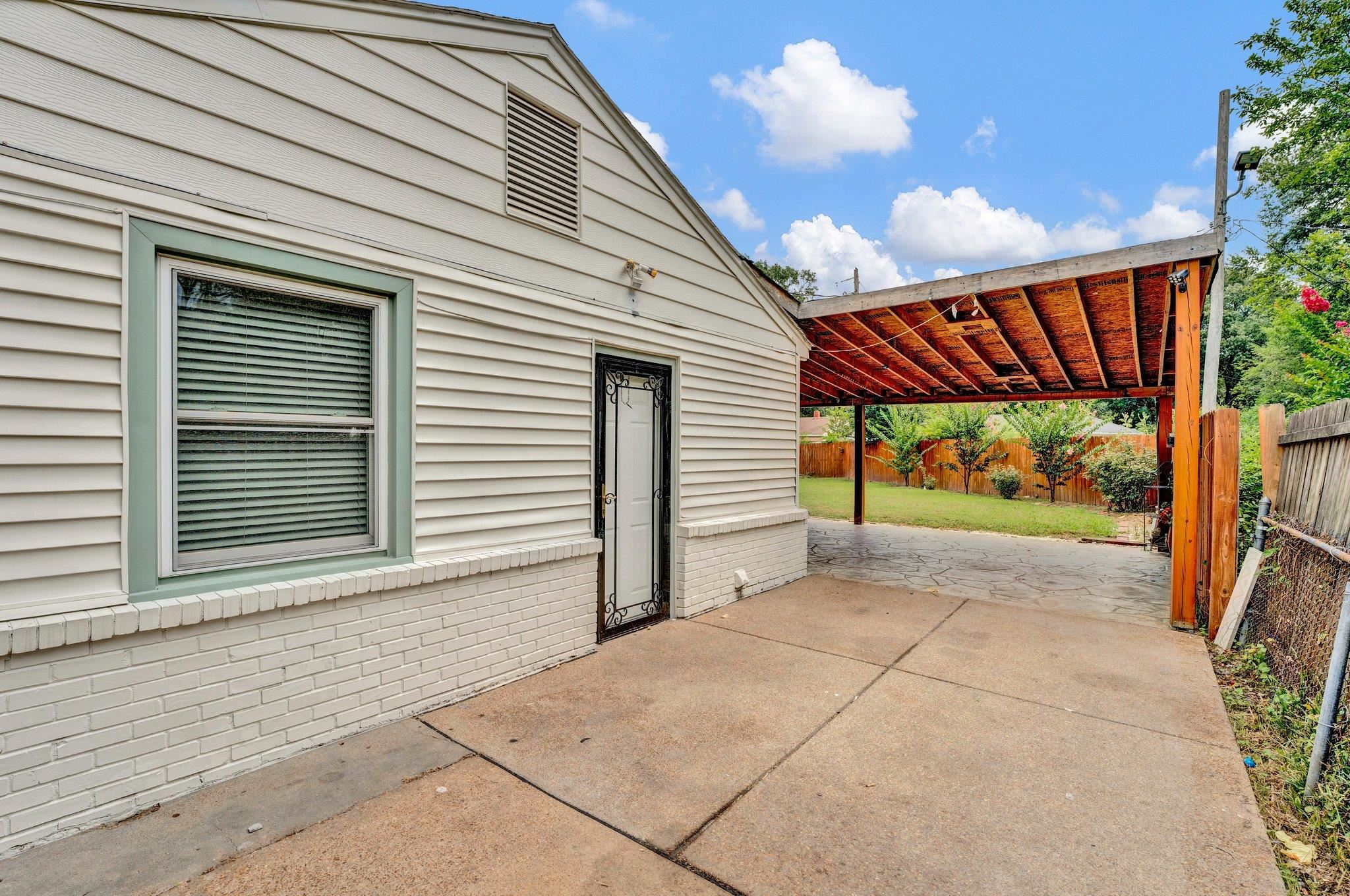 1270 W PERKINS RD W