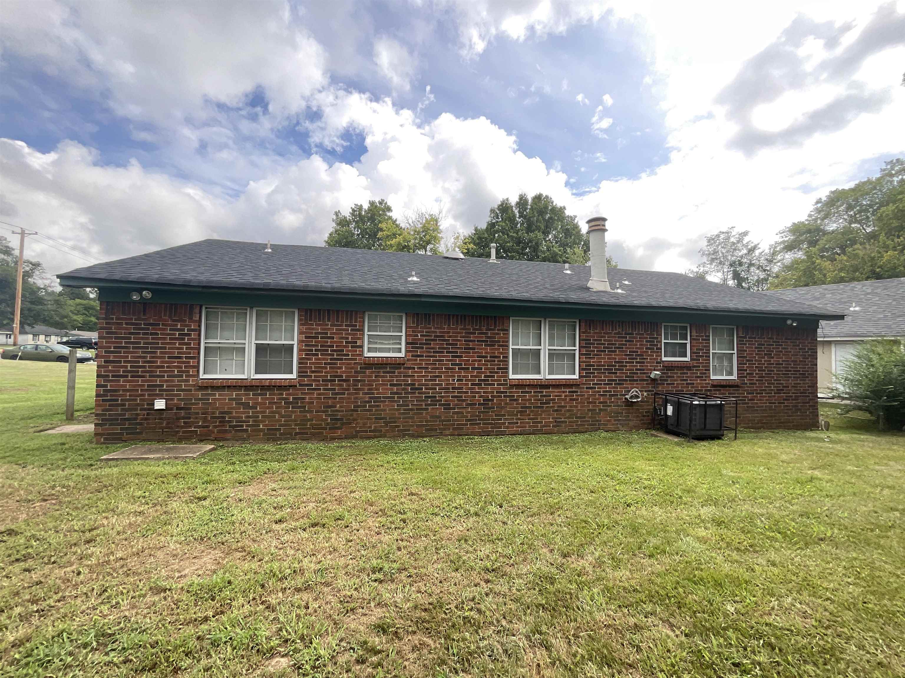 856 ELM RIVER CV