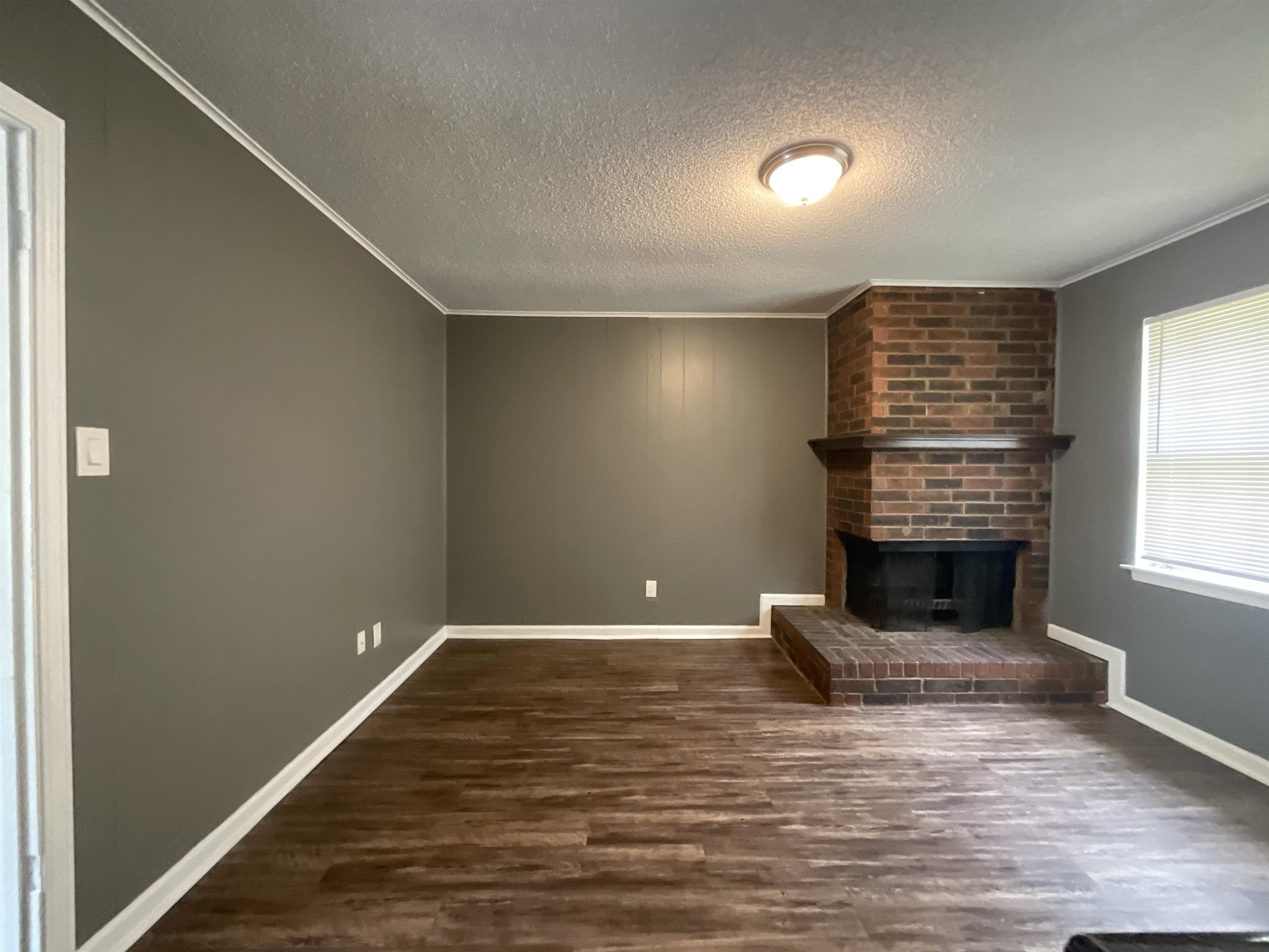 856 ELM RIVER CV