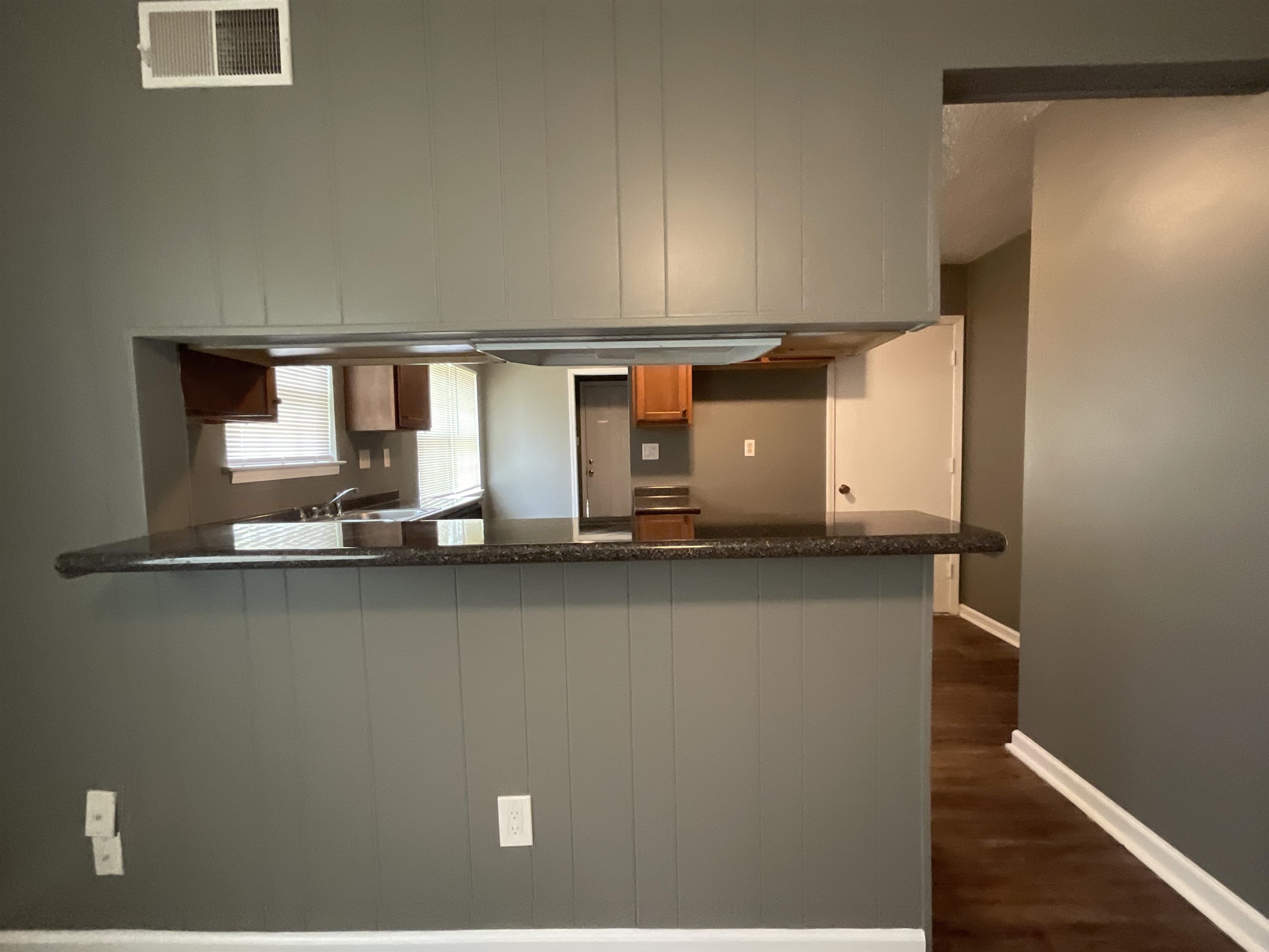 856 ELM RIVER CV