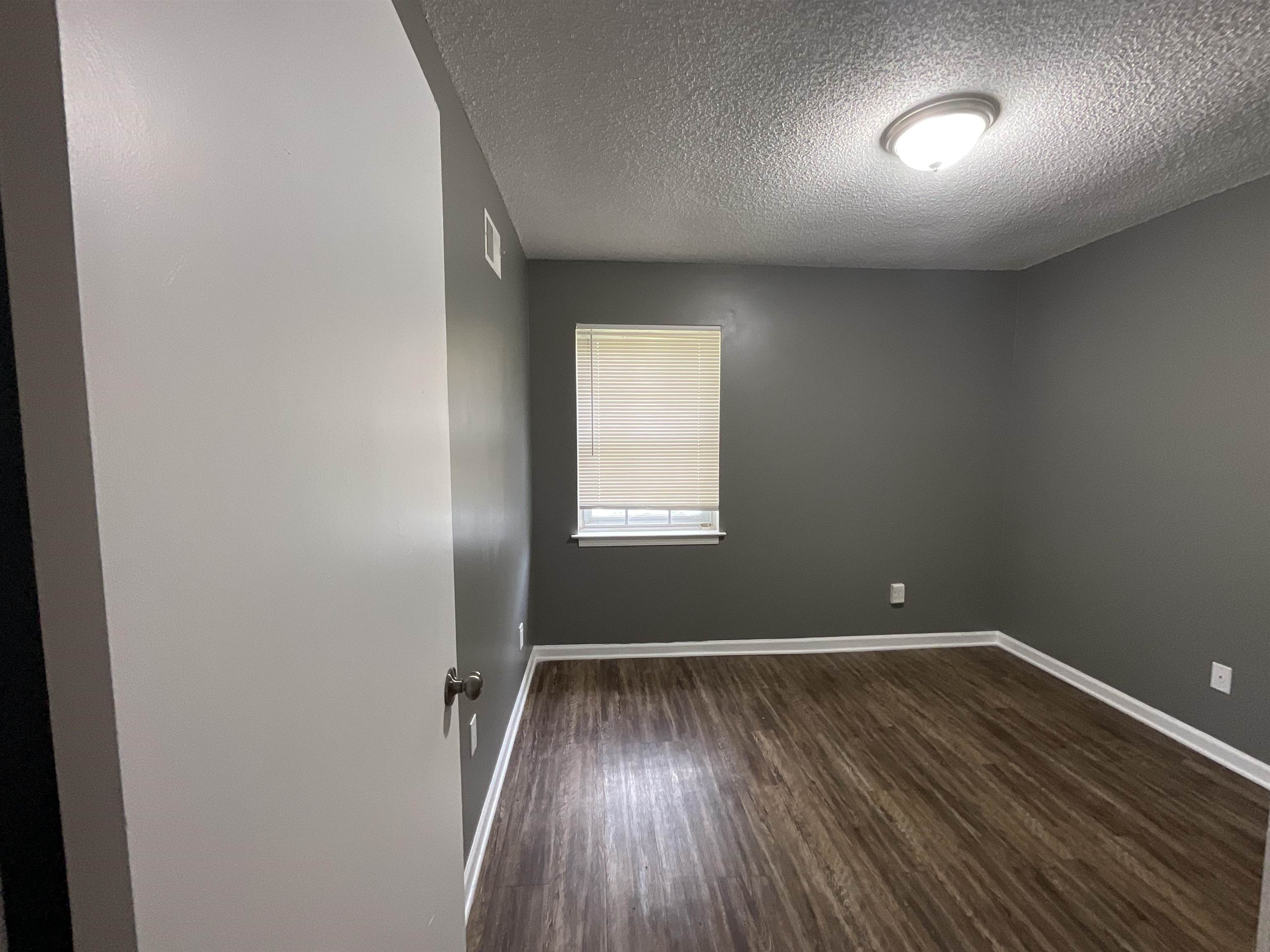 856 ELM RIVER CV