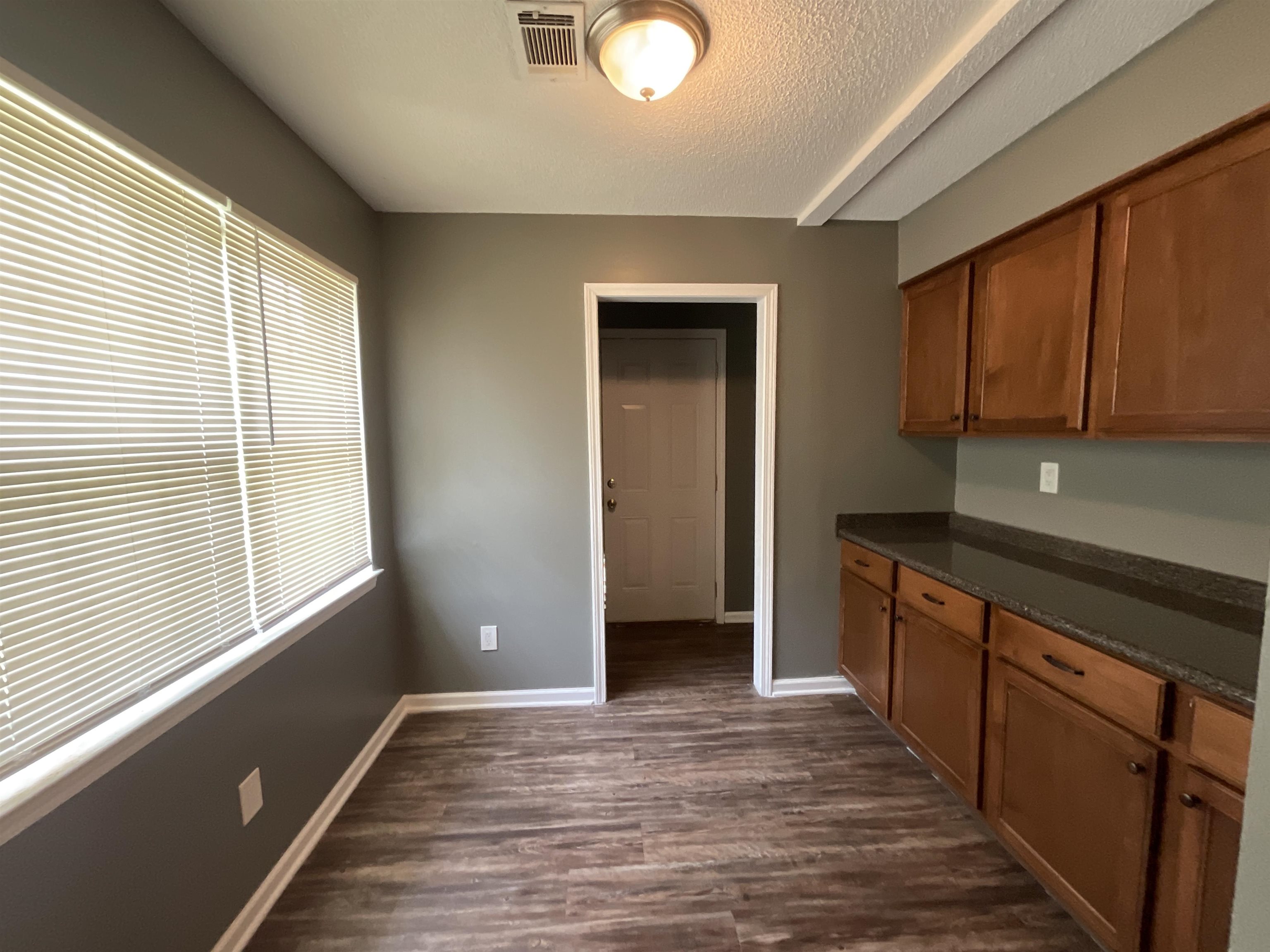 856 ELM RIVER CV