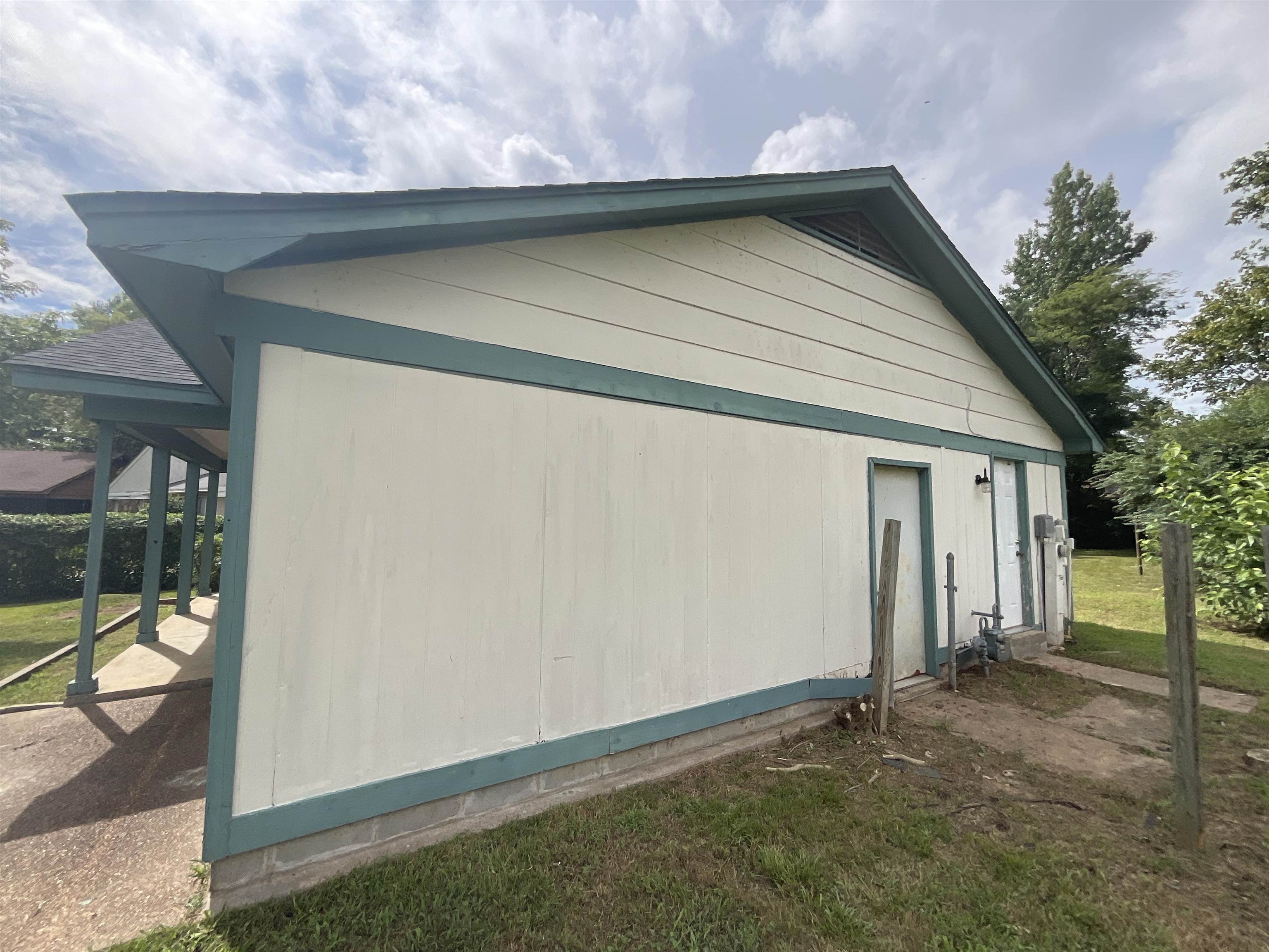856 ELM RIVER CV