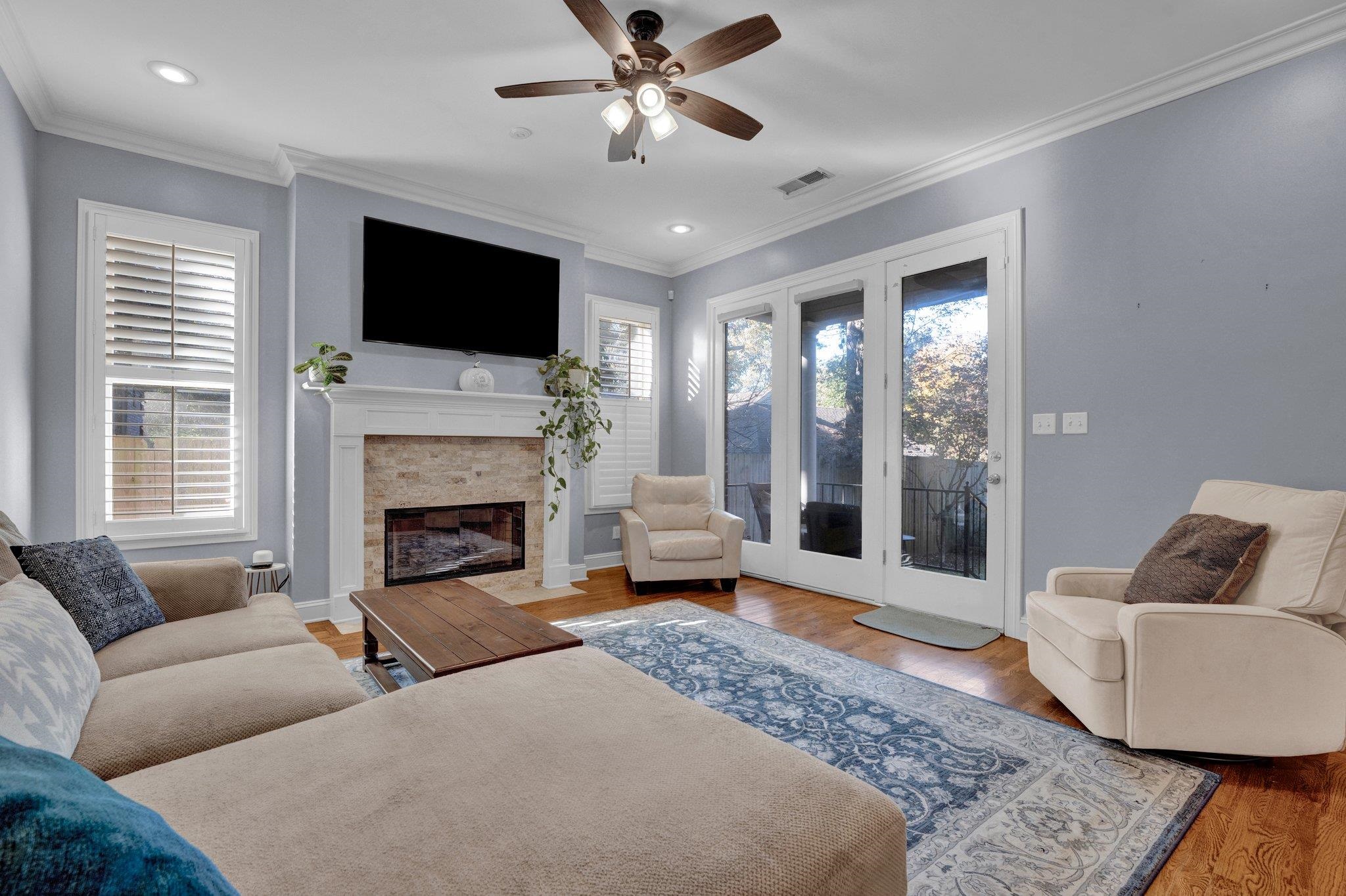 2886 FRANCES PL
