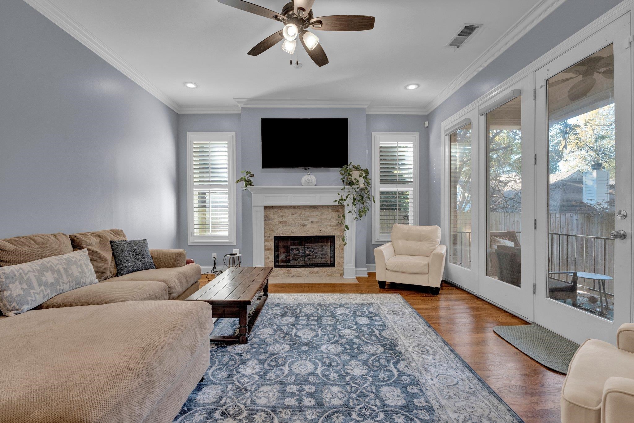 2886 FRANCES PL