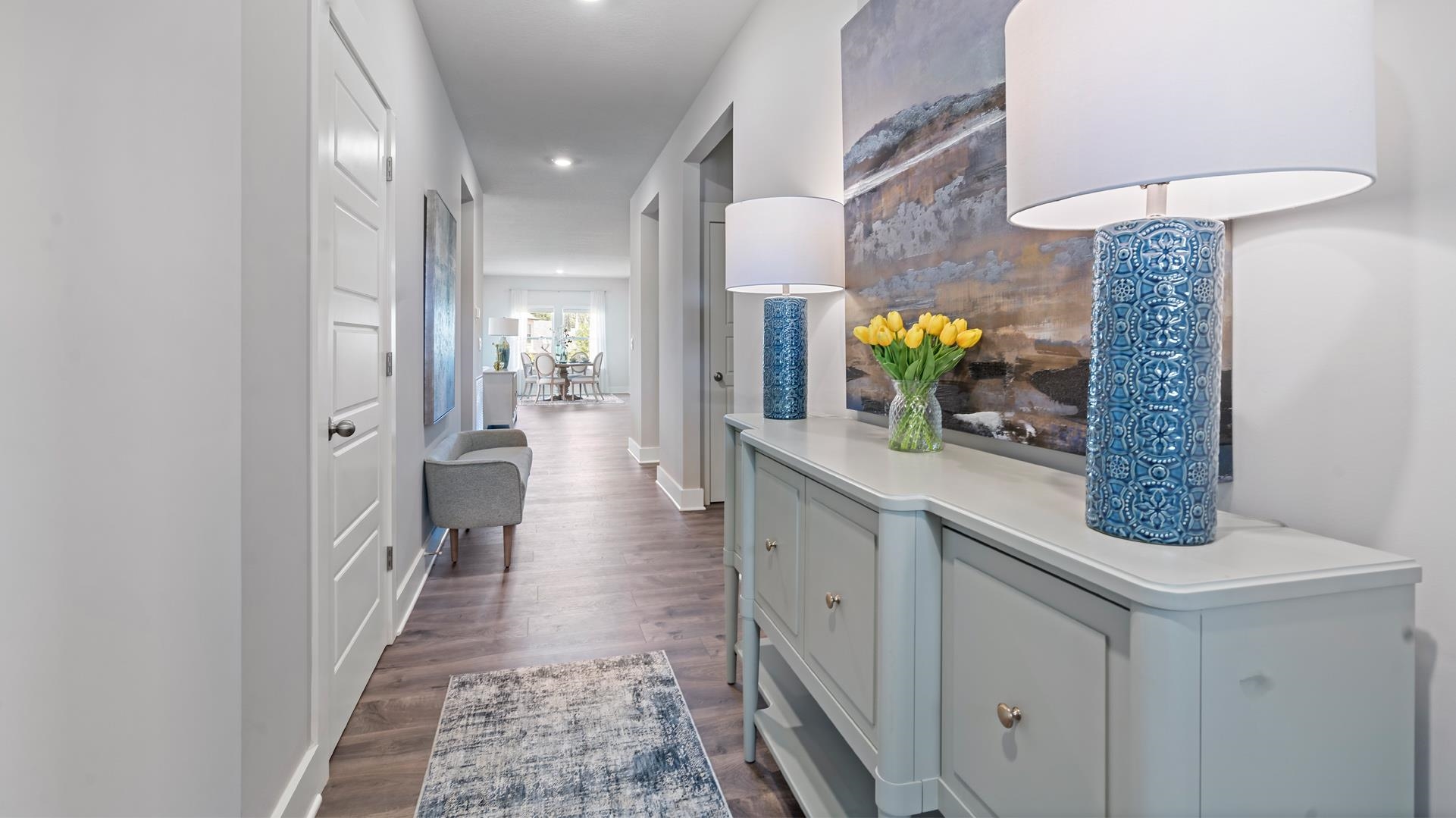 205 OAK HOLLOW DR