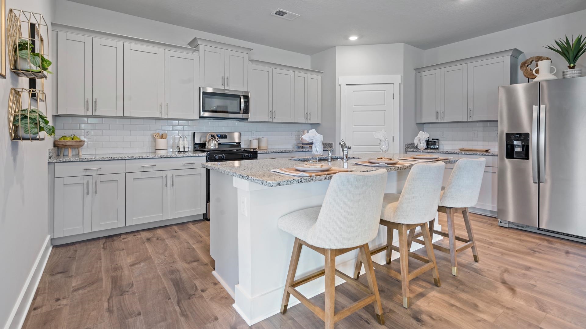 205 OAK HOLLOW DR
