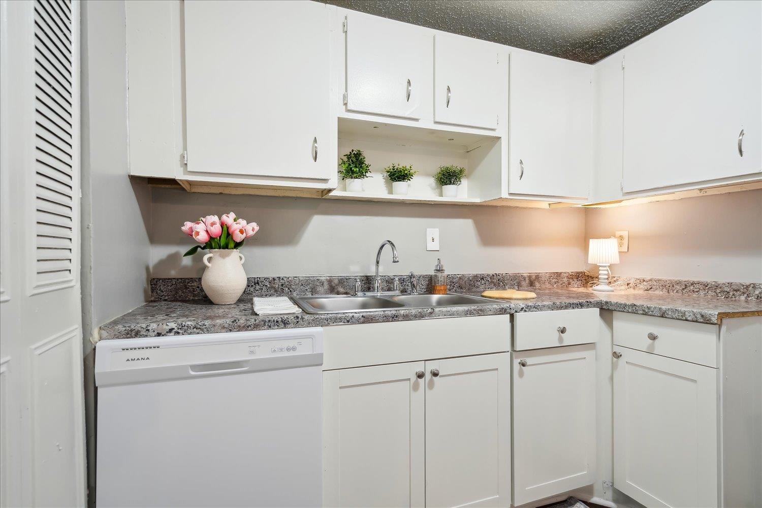 4325 WILLOW PARK CV