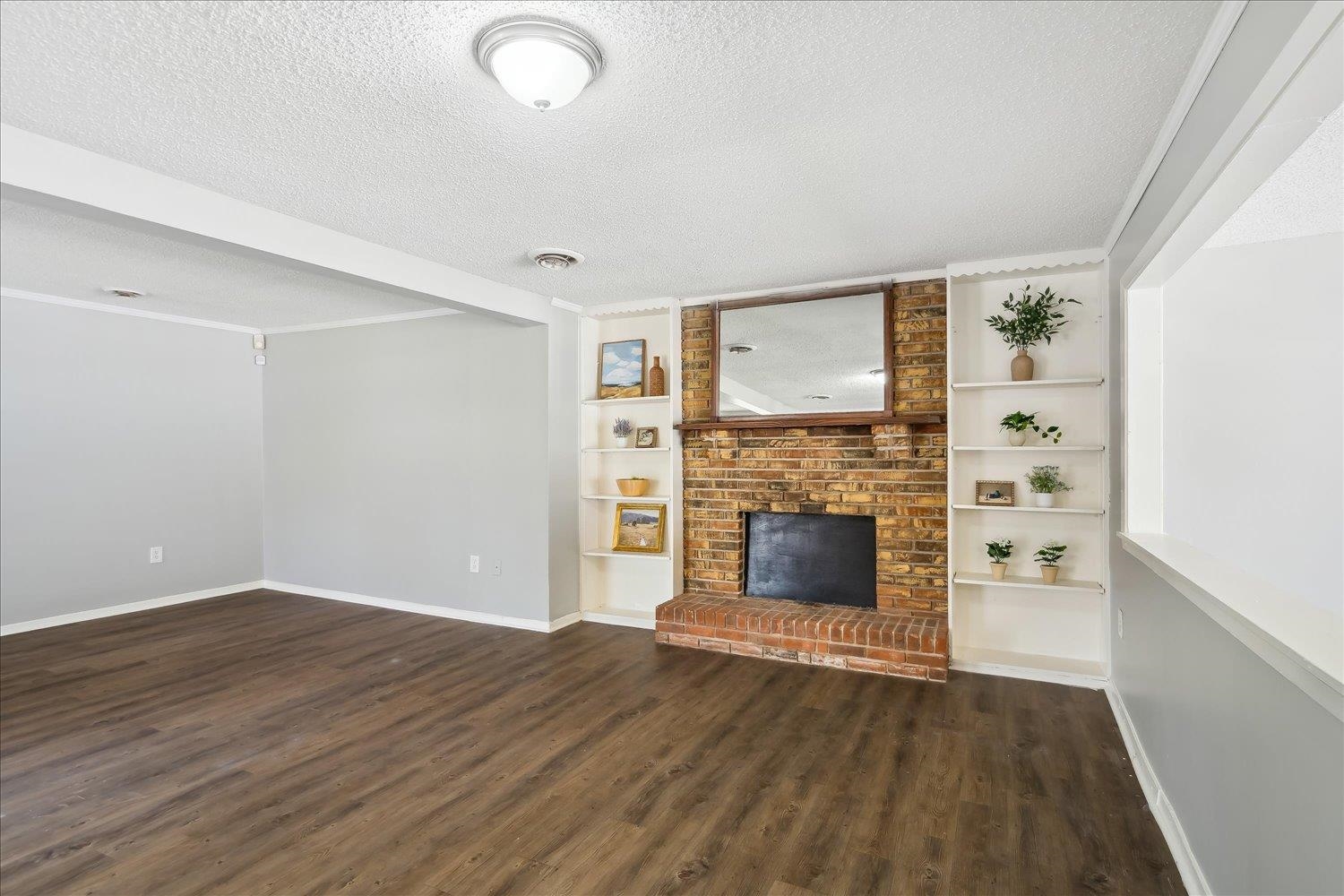 4325 WILLOW PARK CV