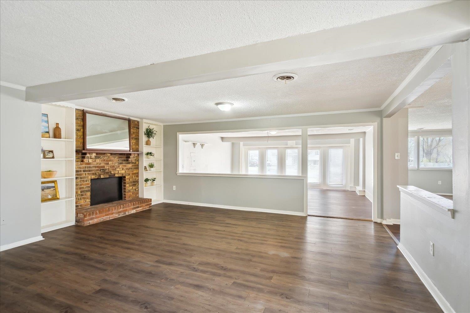 4325 WILLOW PARK CV