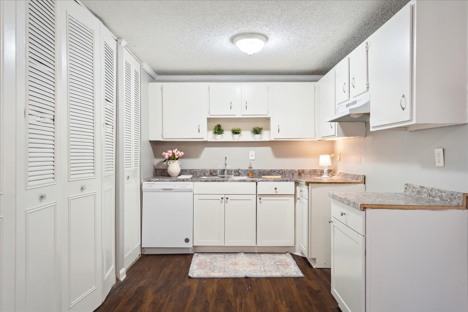 4325 WILLOW PARK CV