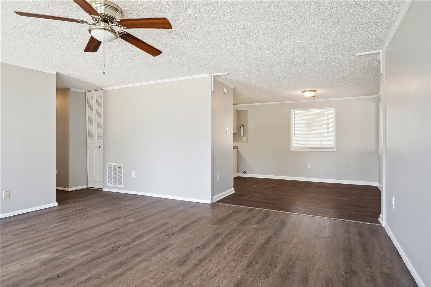 4325 WILLOW PARK CV