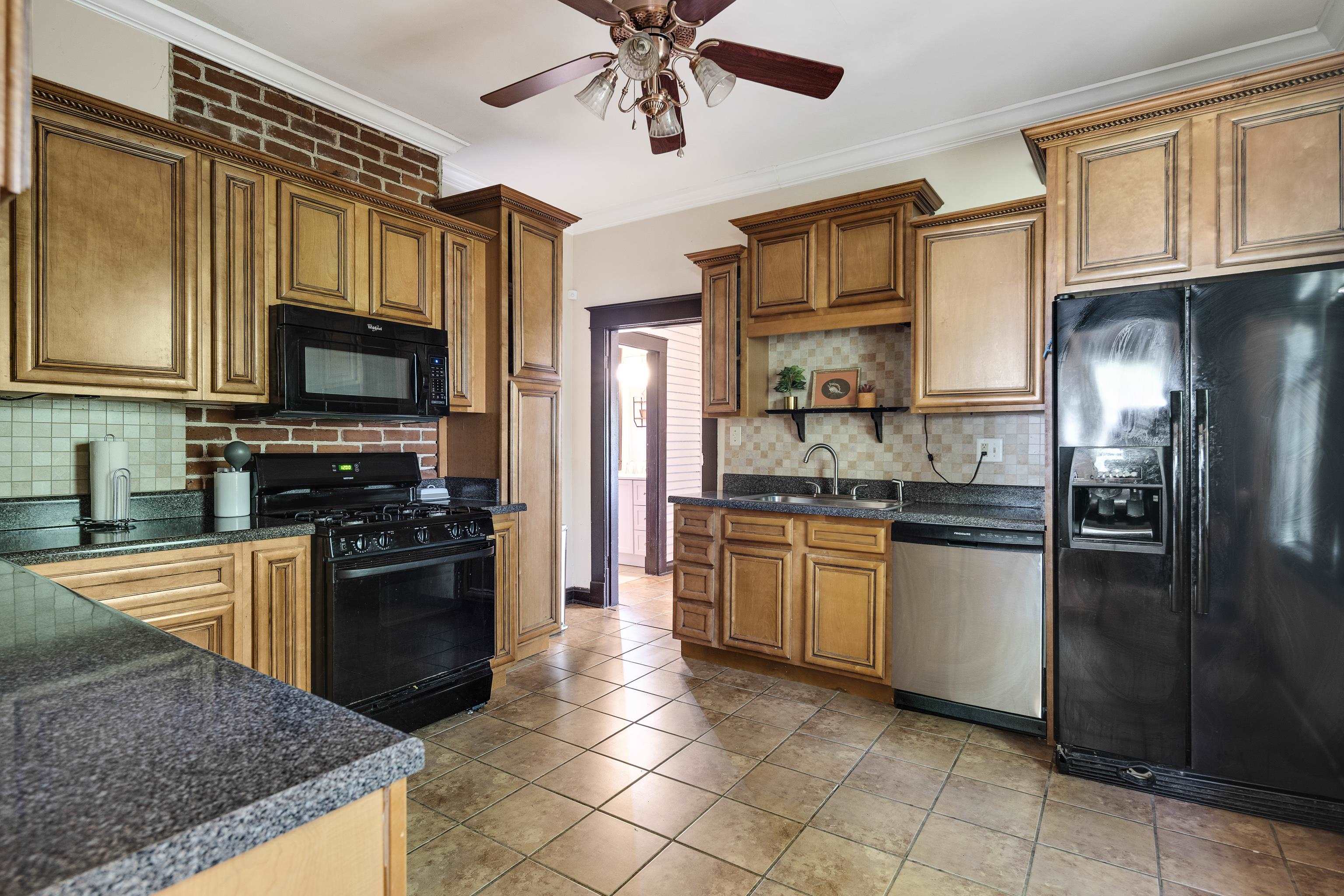 3687 CARNES AVE