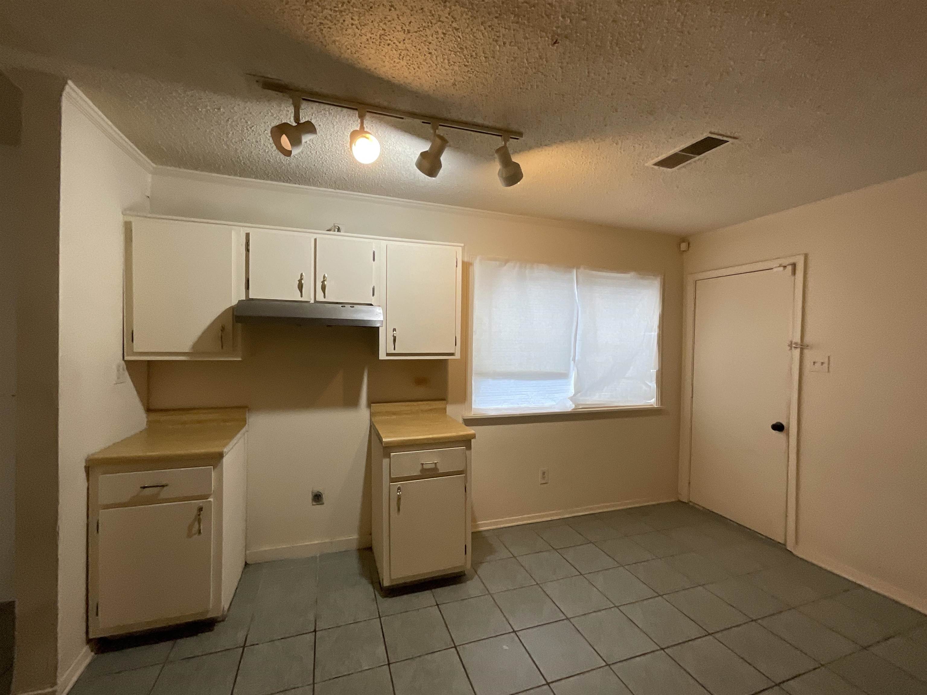 4805 NORTHFIELD CIR