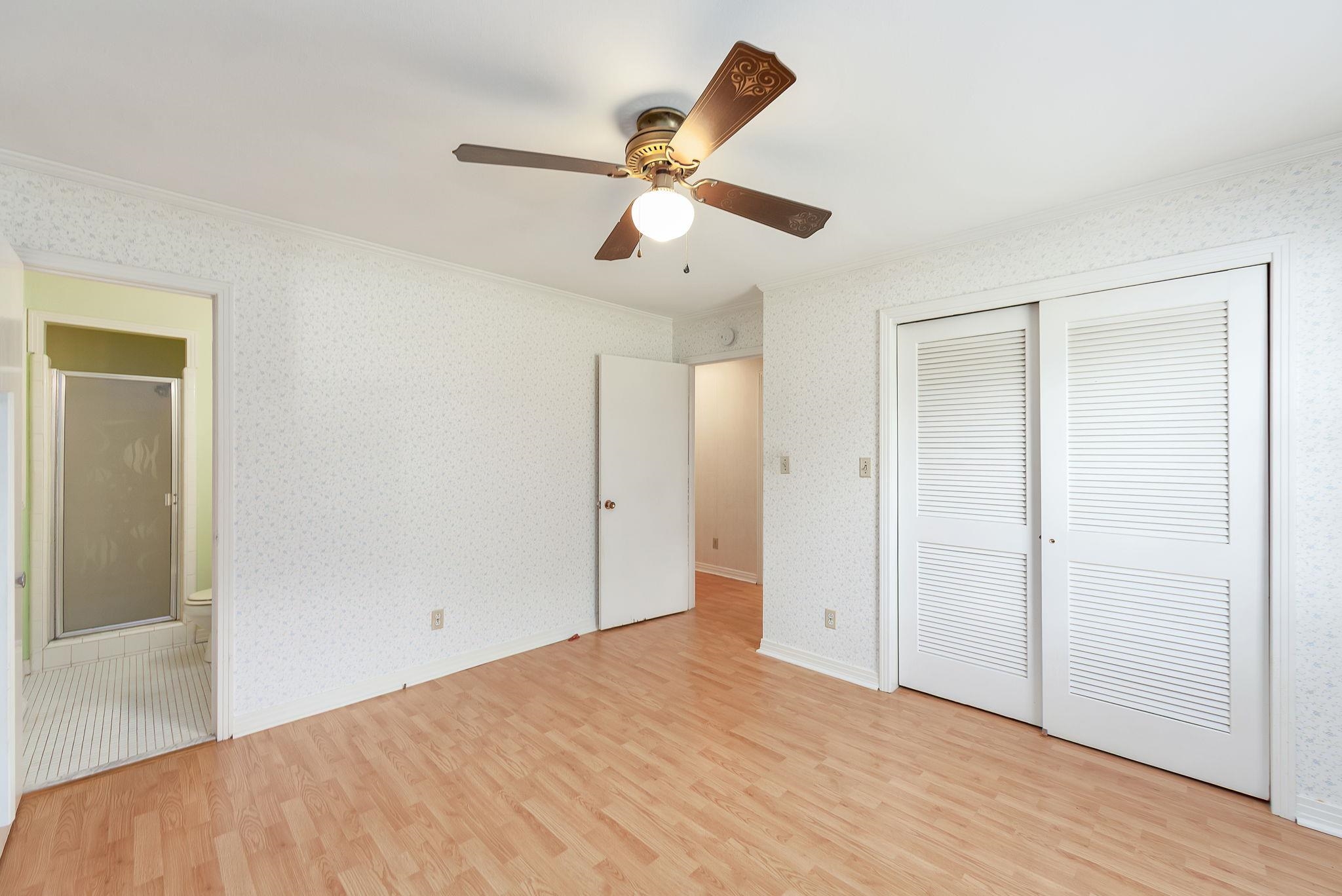 25 DANIEL ST