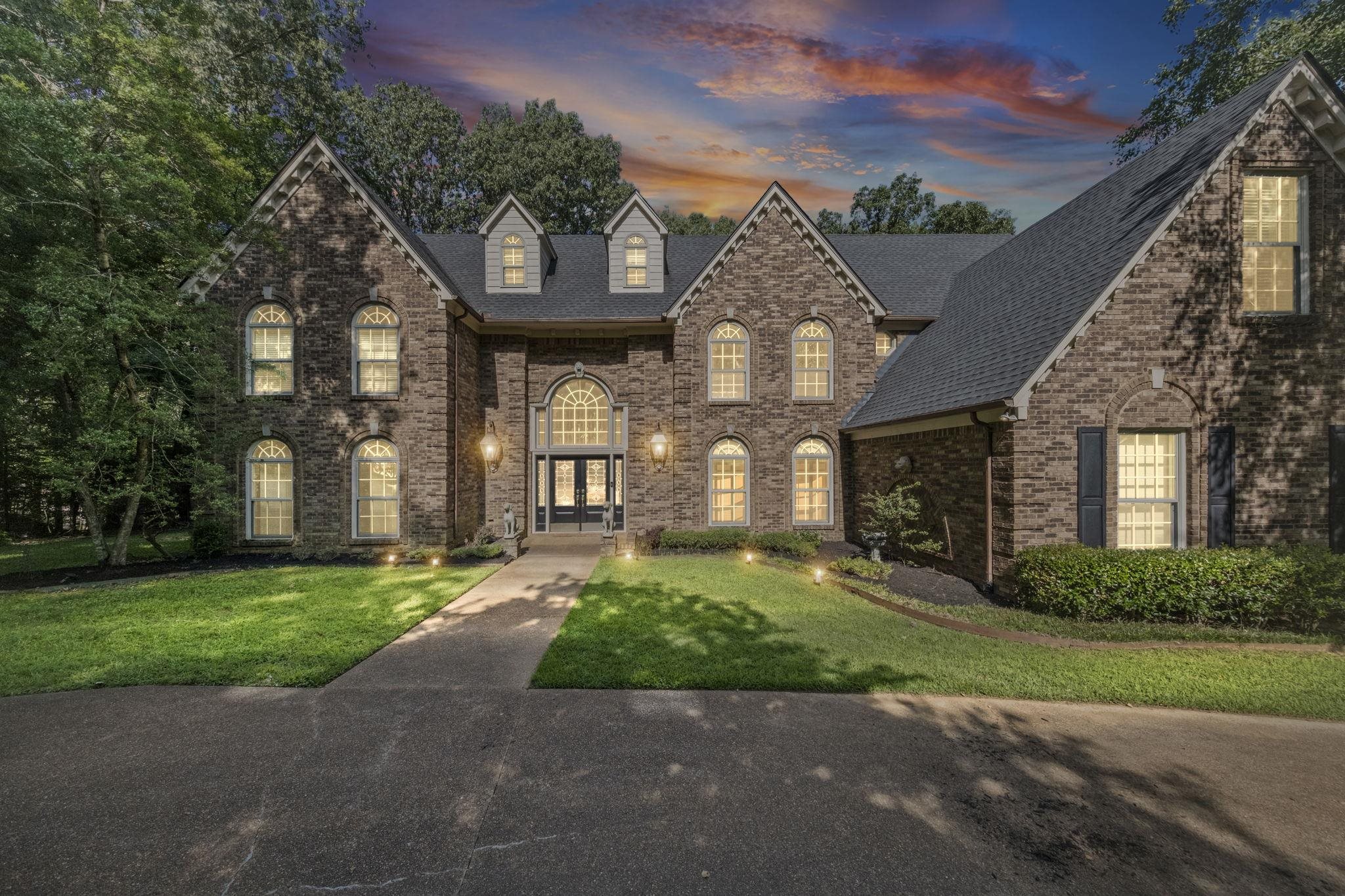 965 TIMBERLAKE DR