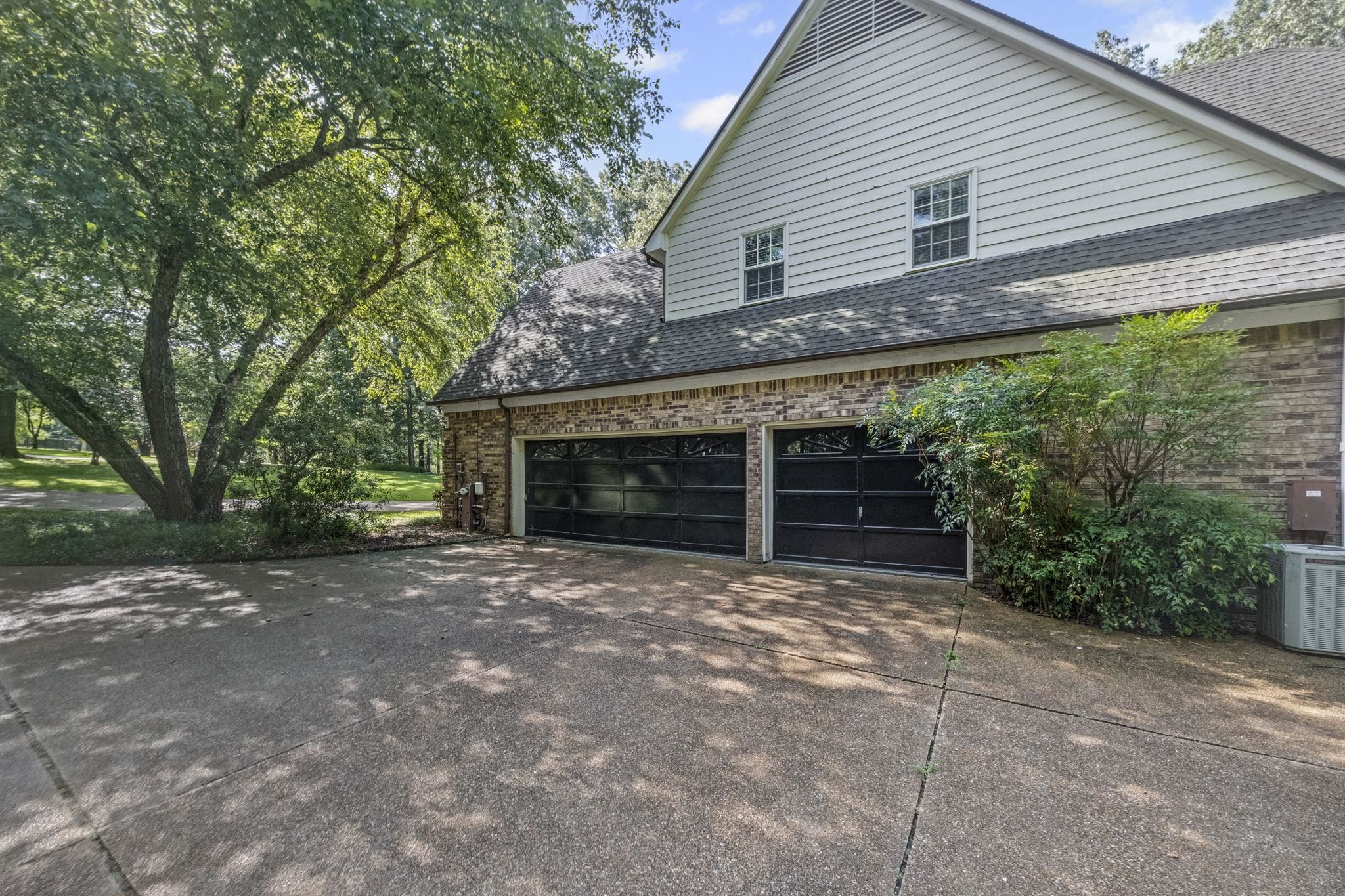 965 TIMBERLAKE DR
