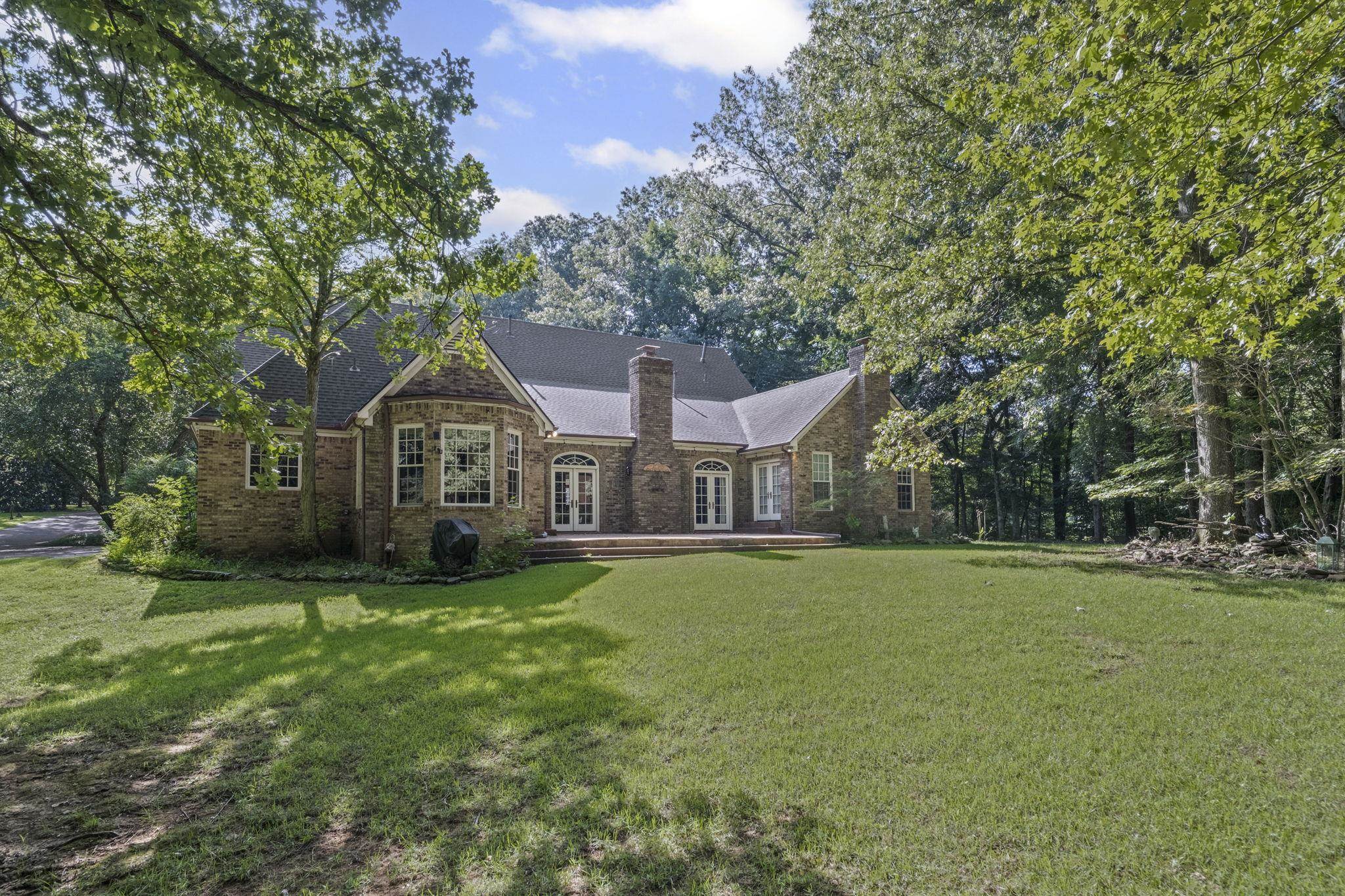965 TIMBERLAKE DR