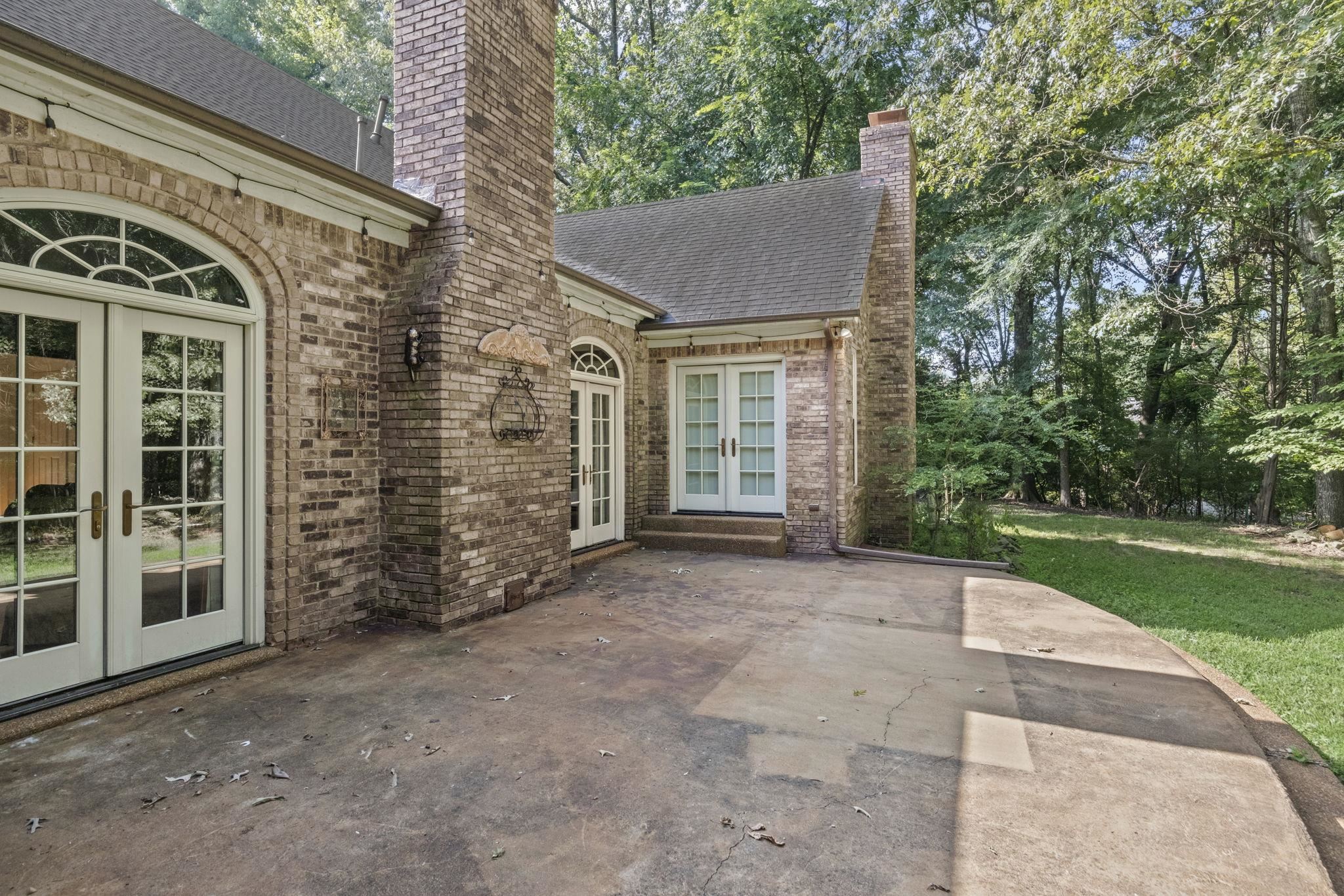 965 TIMBERLAKE DR