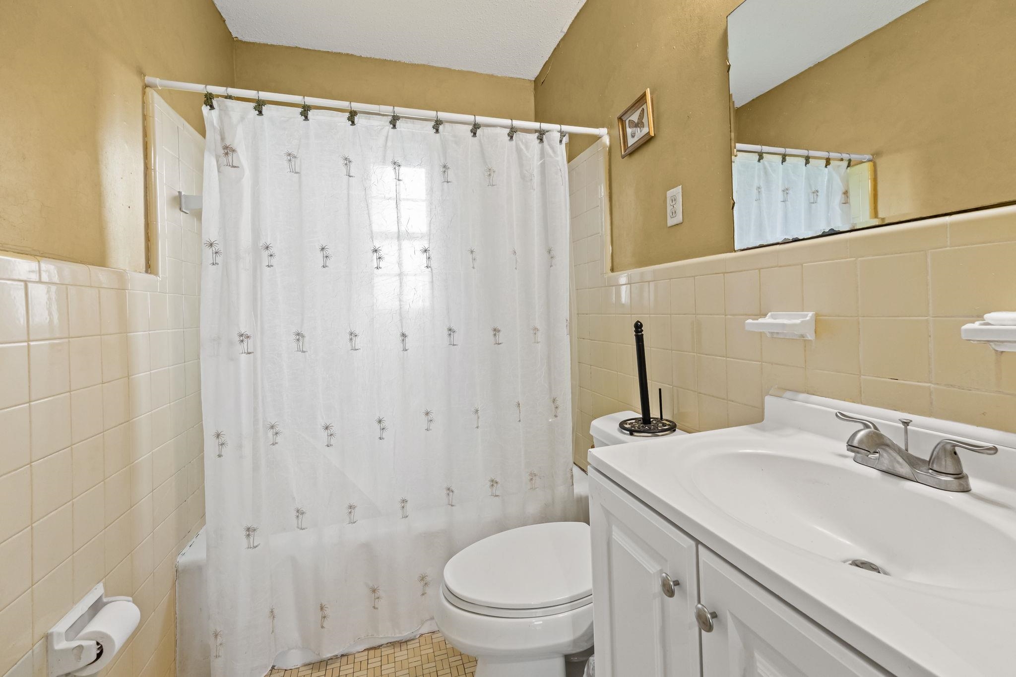 3176 TOBY LN