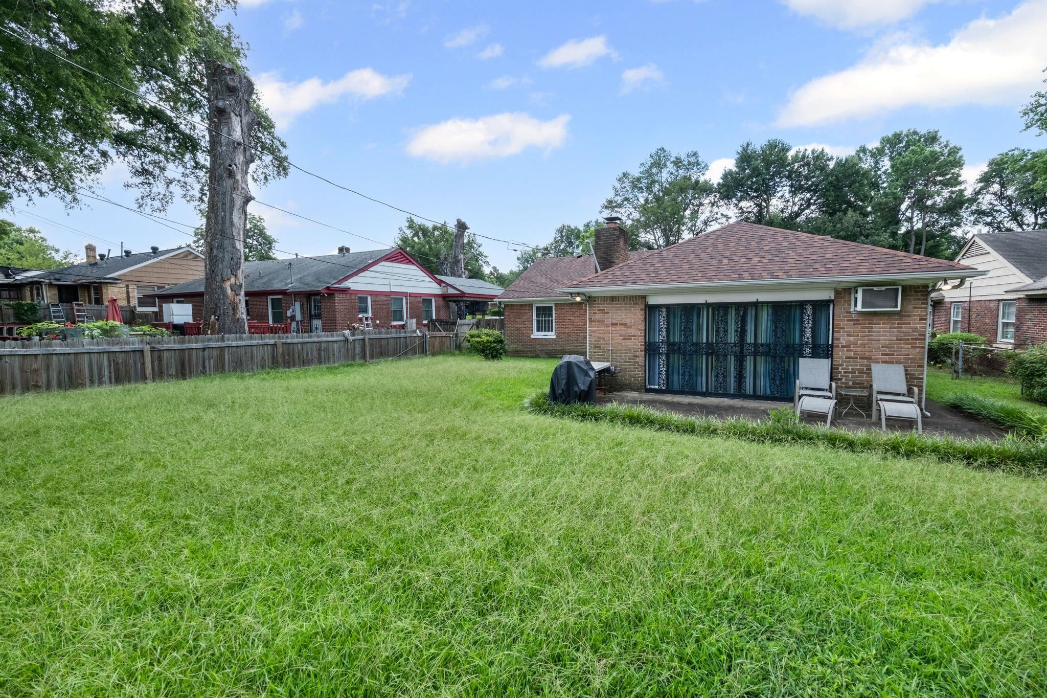 3176 TOBY LN