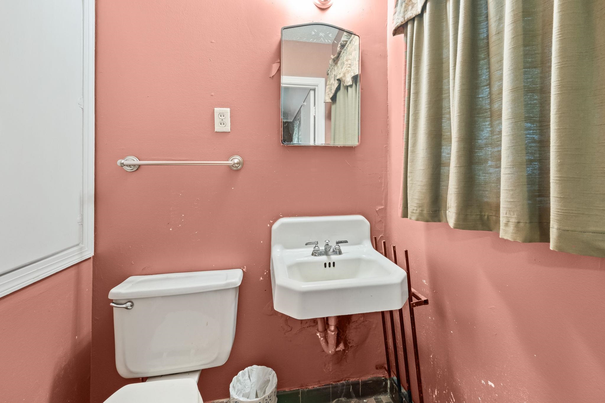 3176 TOBY LN
