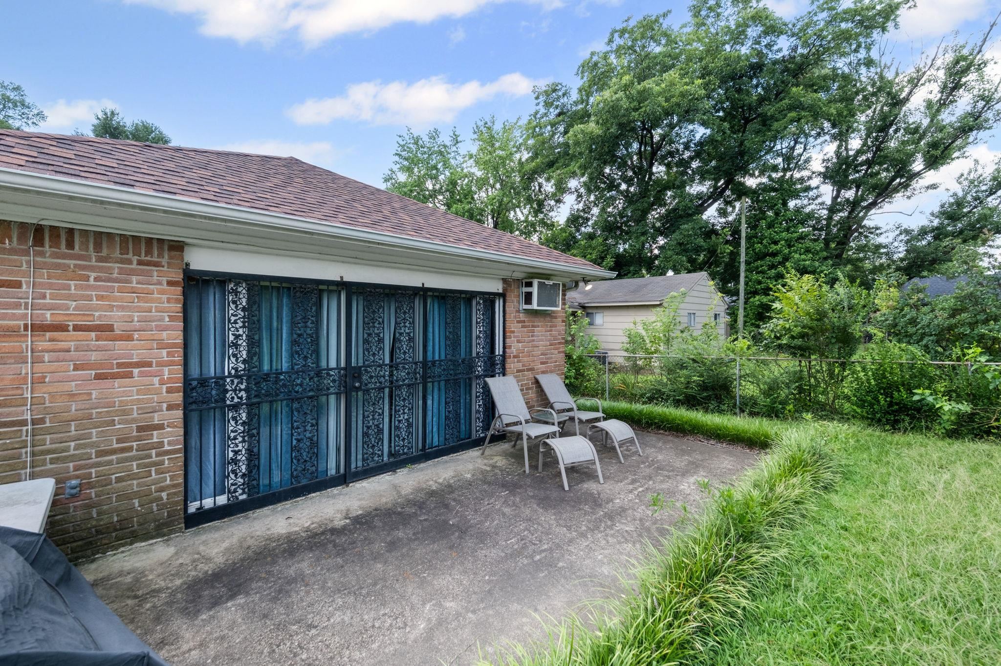 3176 TOBY LN