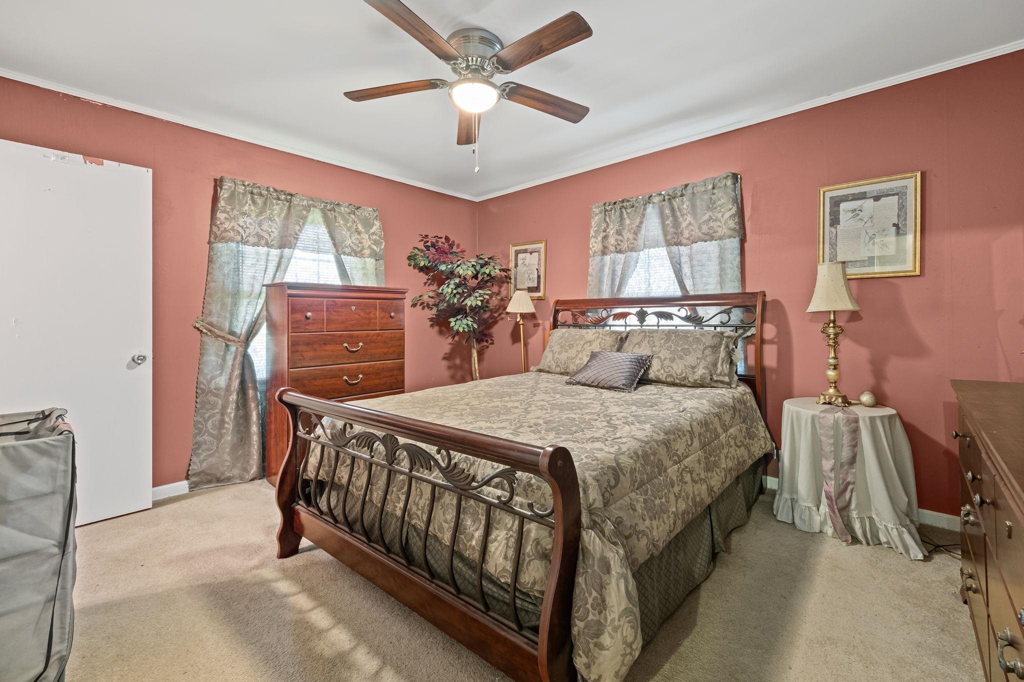 3176 TOBY LN