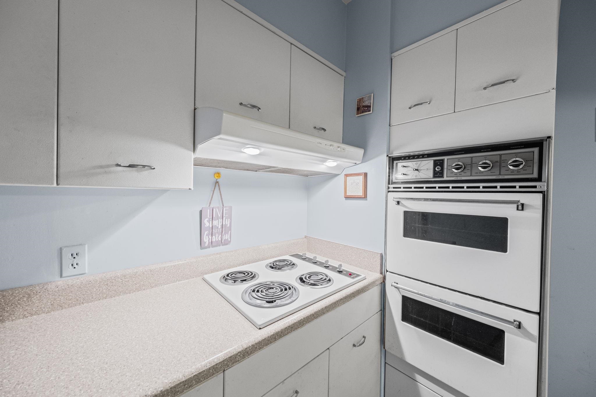 1960 N PARKWAY PKY N Unit: 903