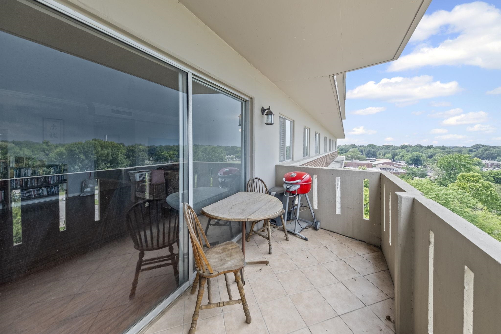 1960 N PARKWAY PKY N Unit: 903