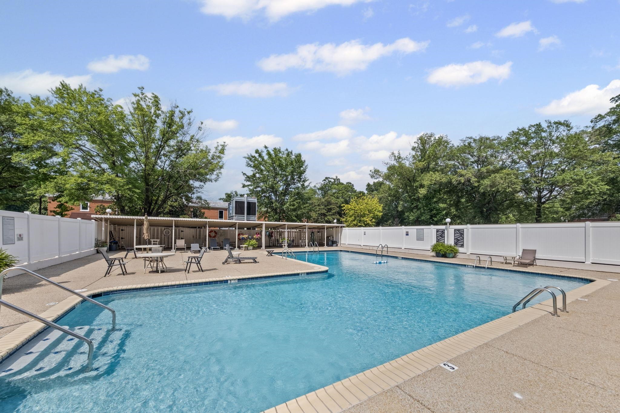 1960 N PARKWAY PKY N Unit: 903