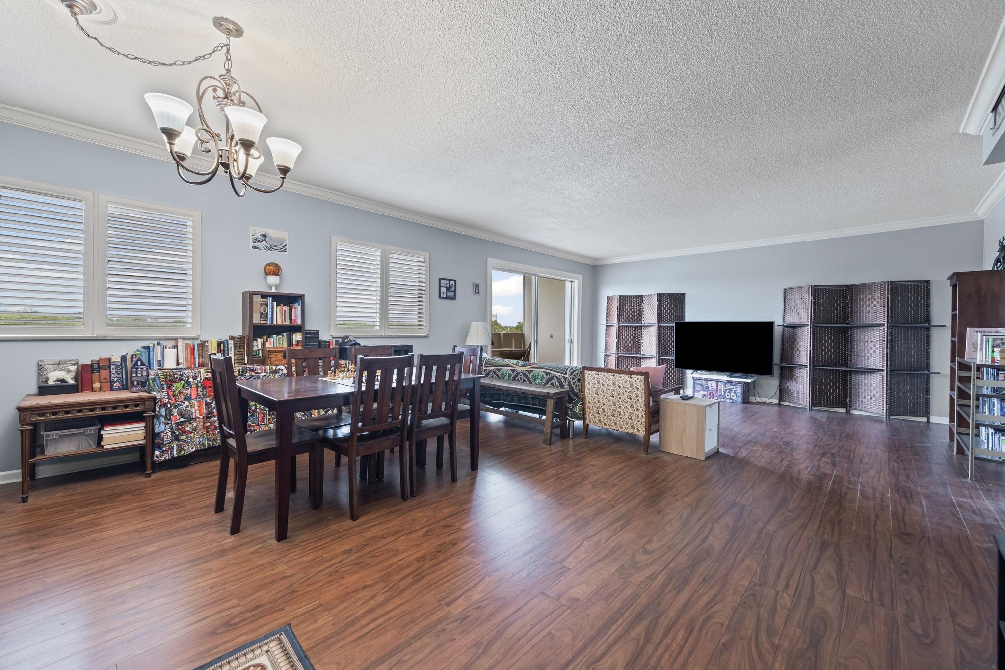 1960 N PARKWAY PKY N Unit: 903