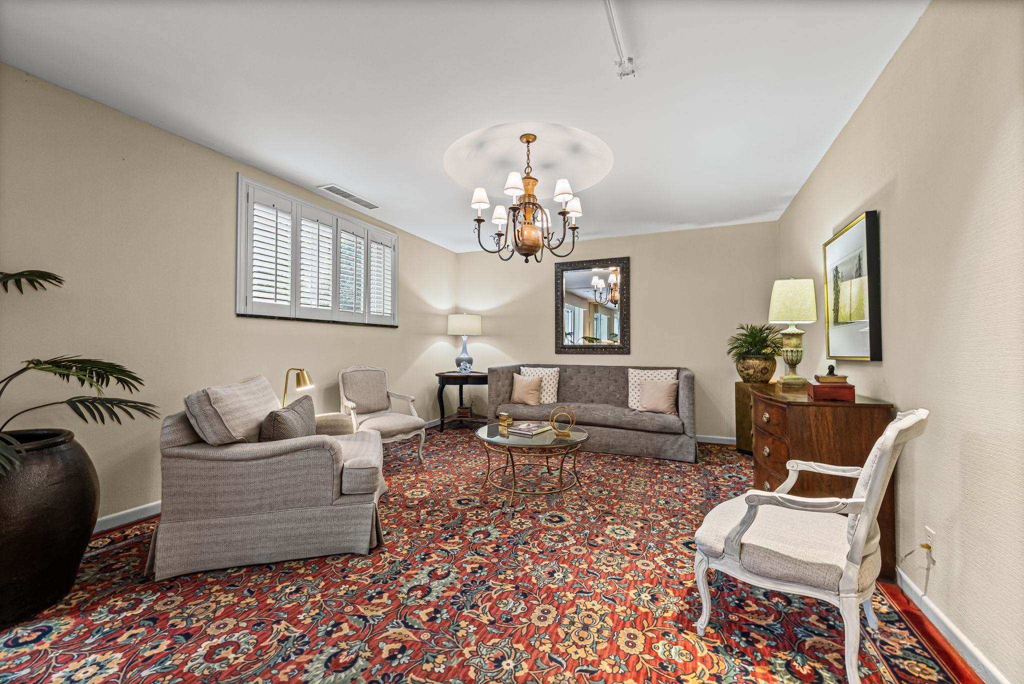 1960 N PARKWAY PKY N Unit: 903