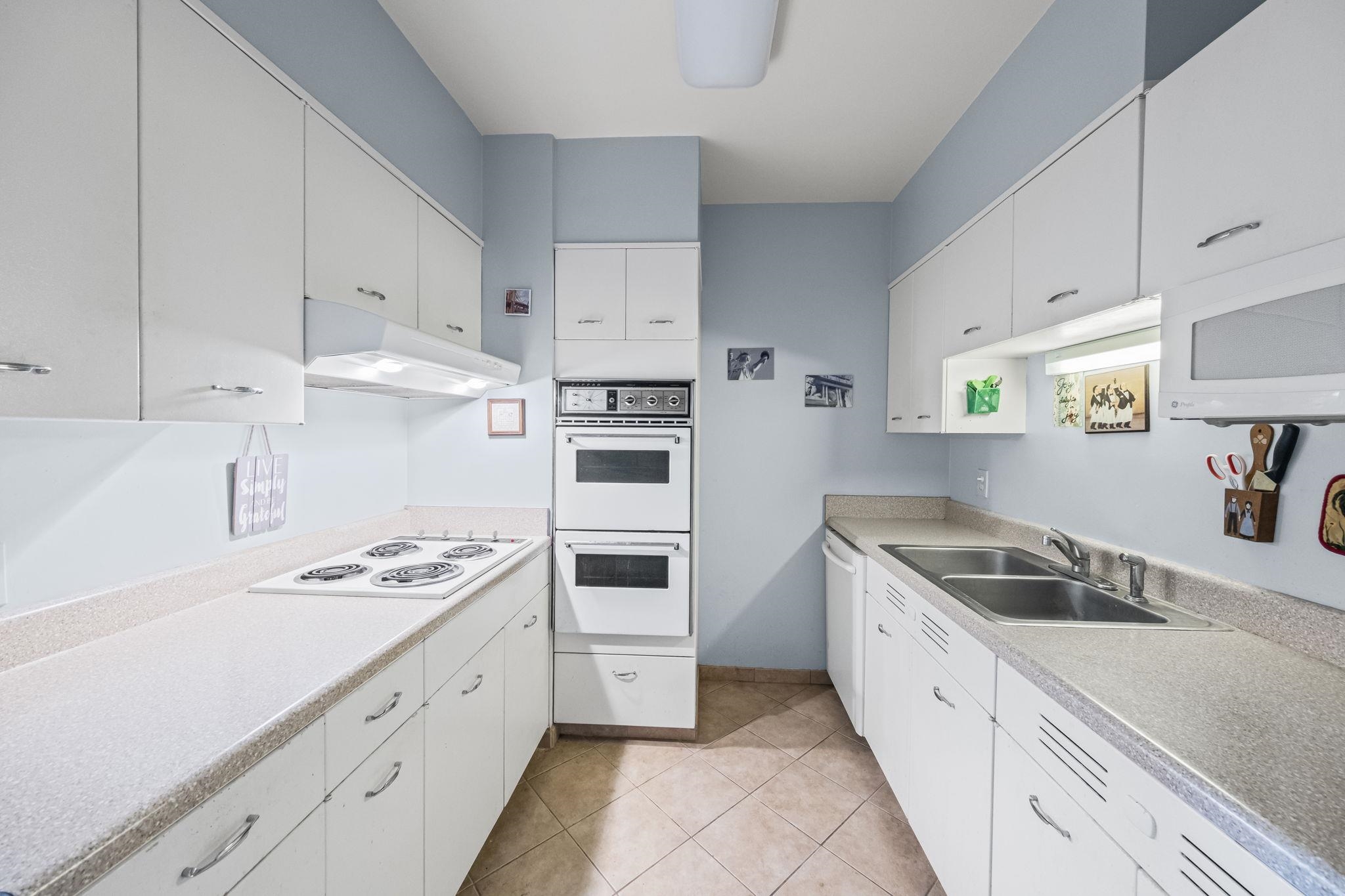 1960 N PARKWAY PKY N Unit: 903