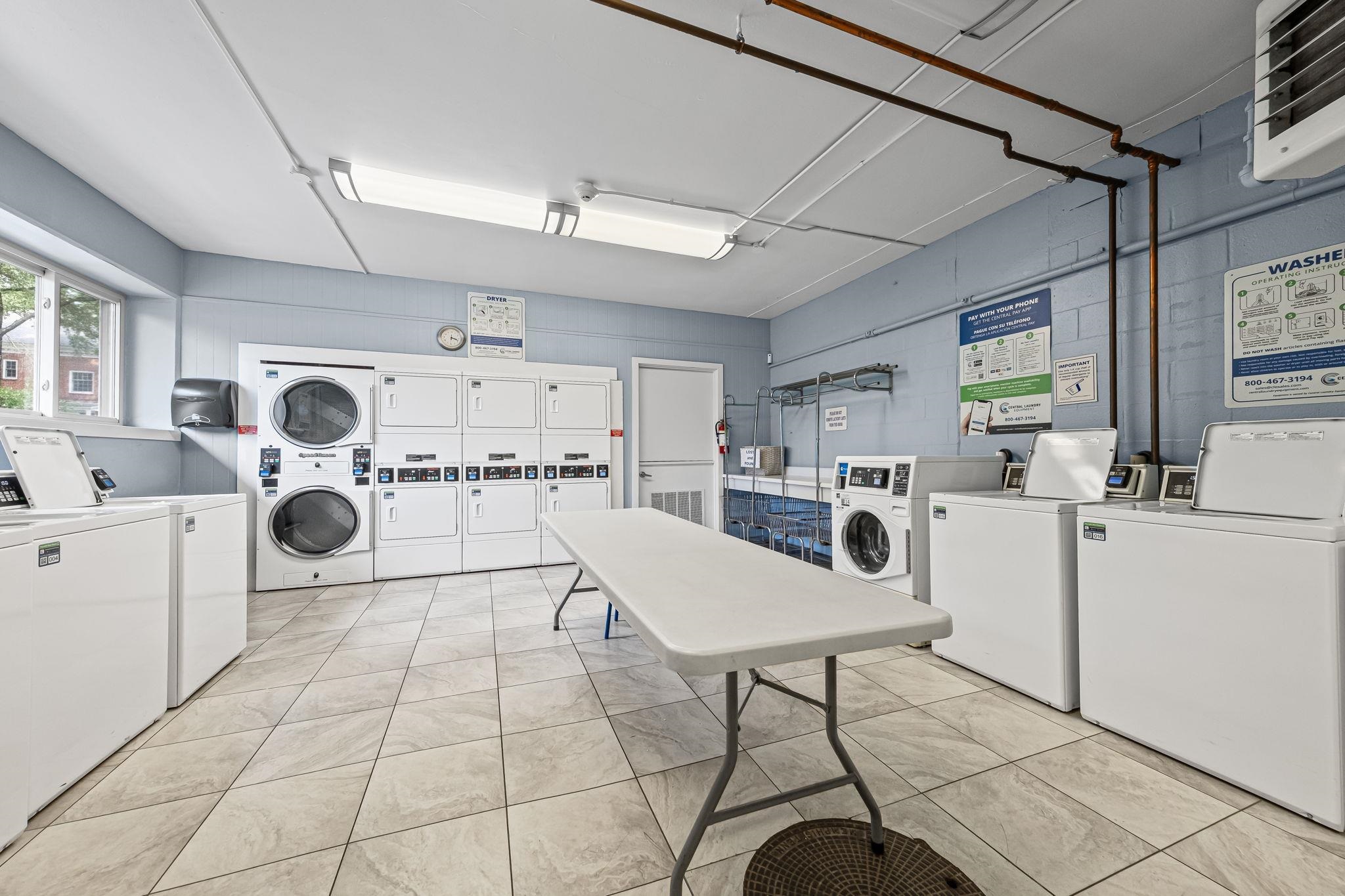 1960 N PARKWAY PKY N Unit: 903