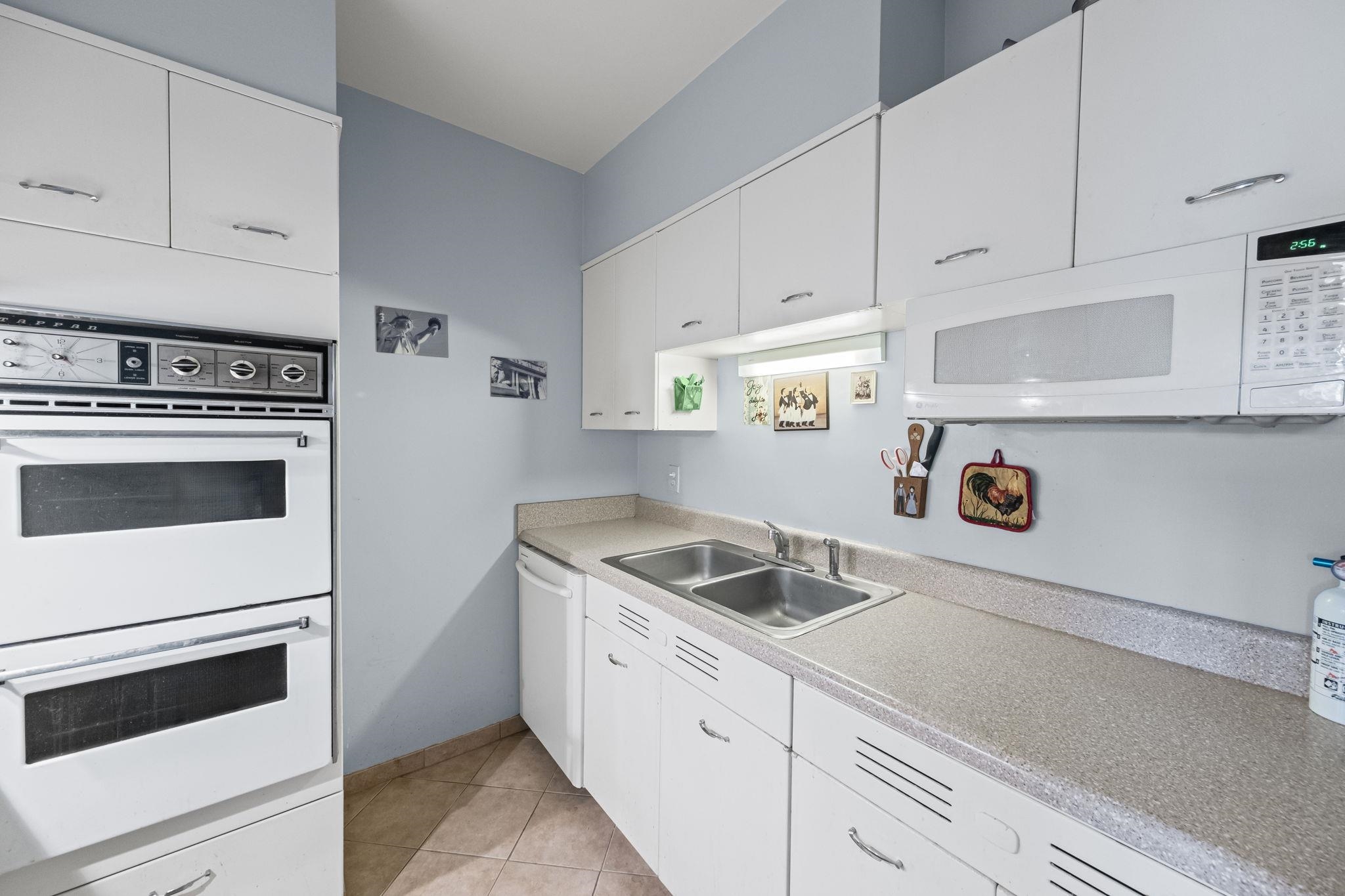 1960 N PARKWAY PKY N Unit: 903