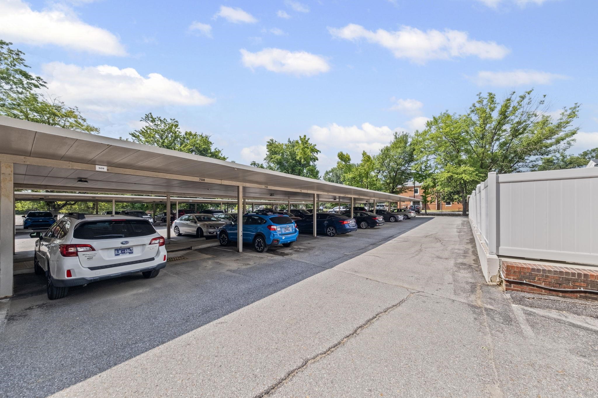 1960 N PARKWAY PKY N Unit: 903