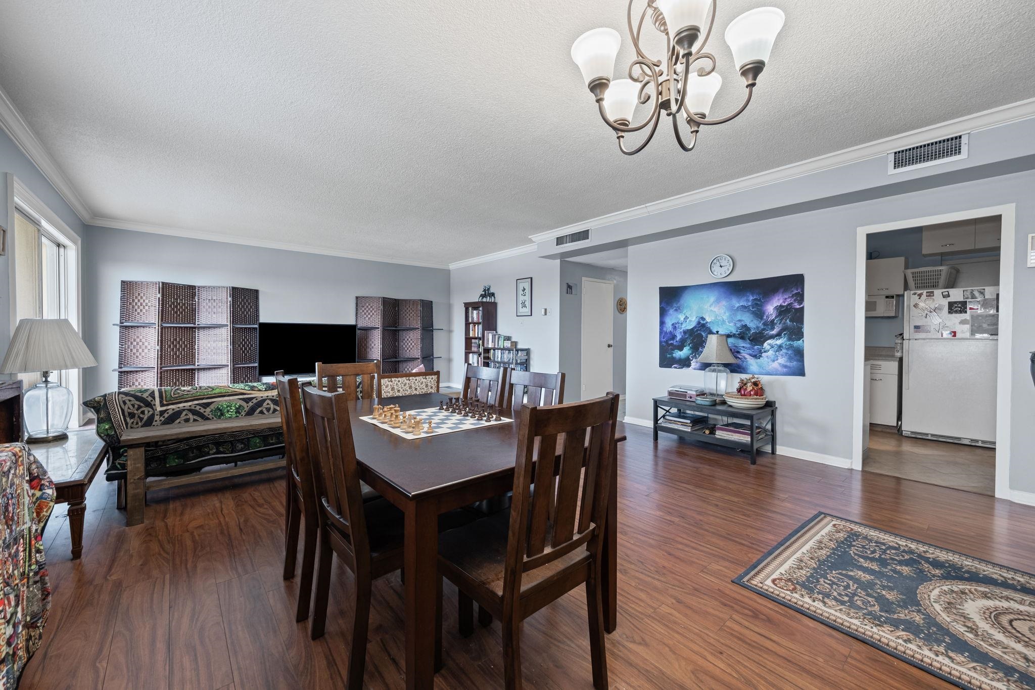 1960 N PARKWAY PKY N Unit: 903