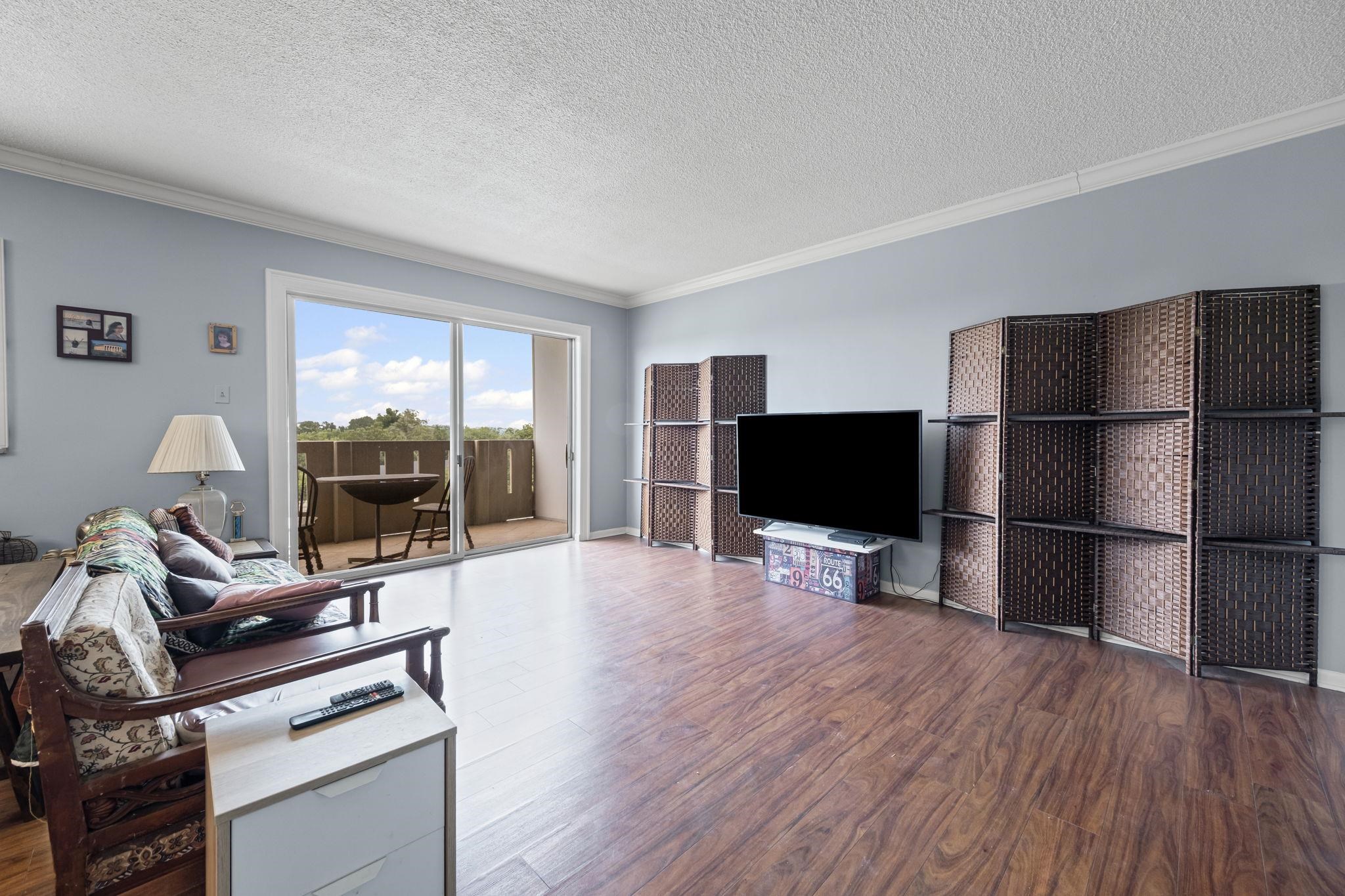 1960 N PARKWAY PKY N Unit: 903