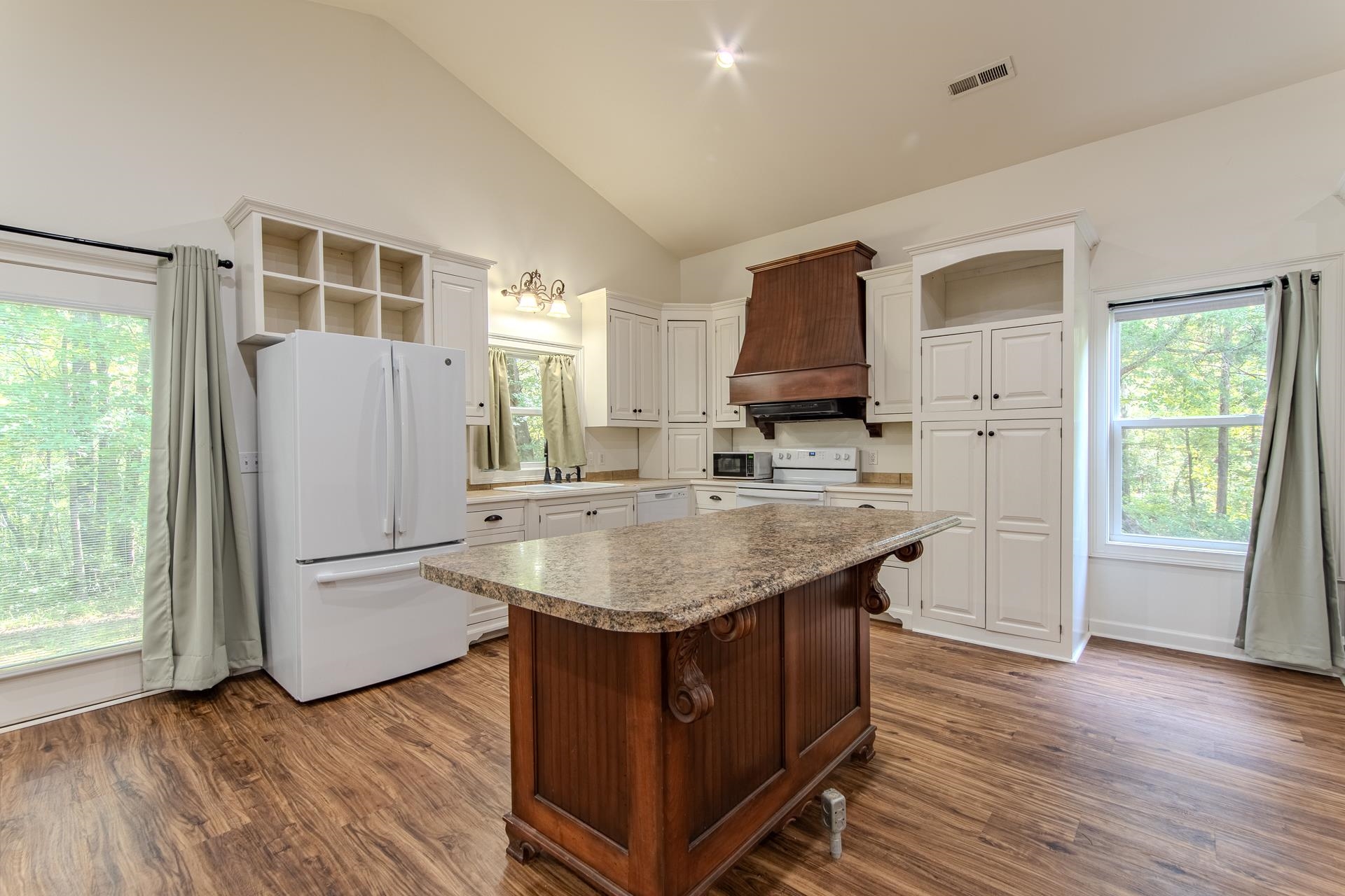 185 MAYFIELD LN
