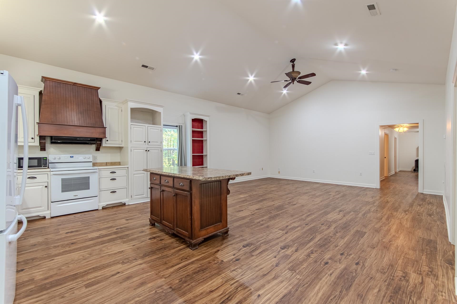 185 MAYFIELD LN