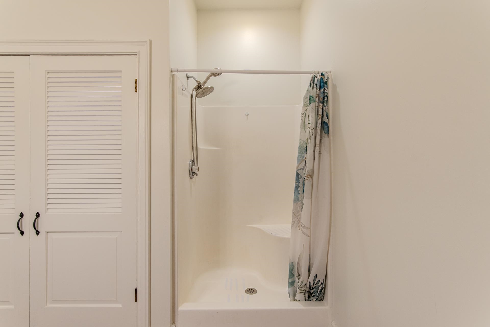 185 MAYFIELD LN