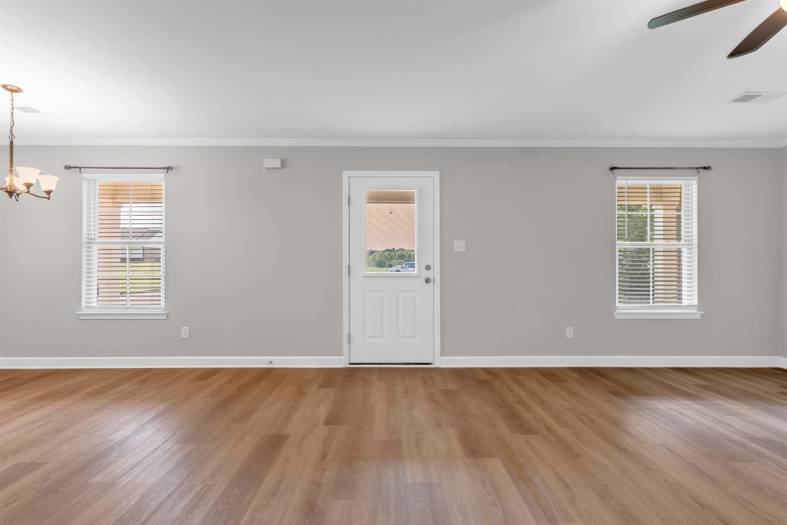 340 LILLIE LN