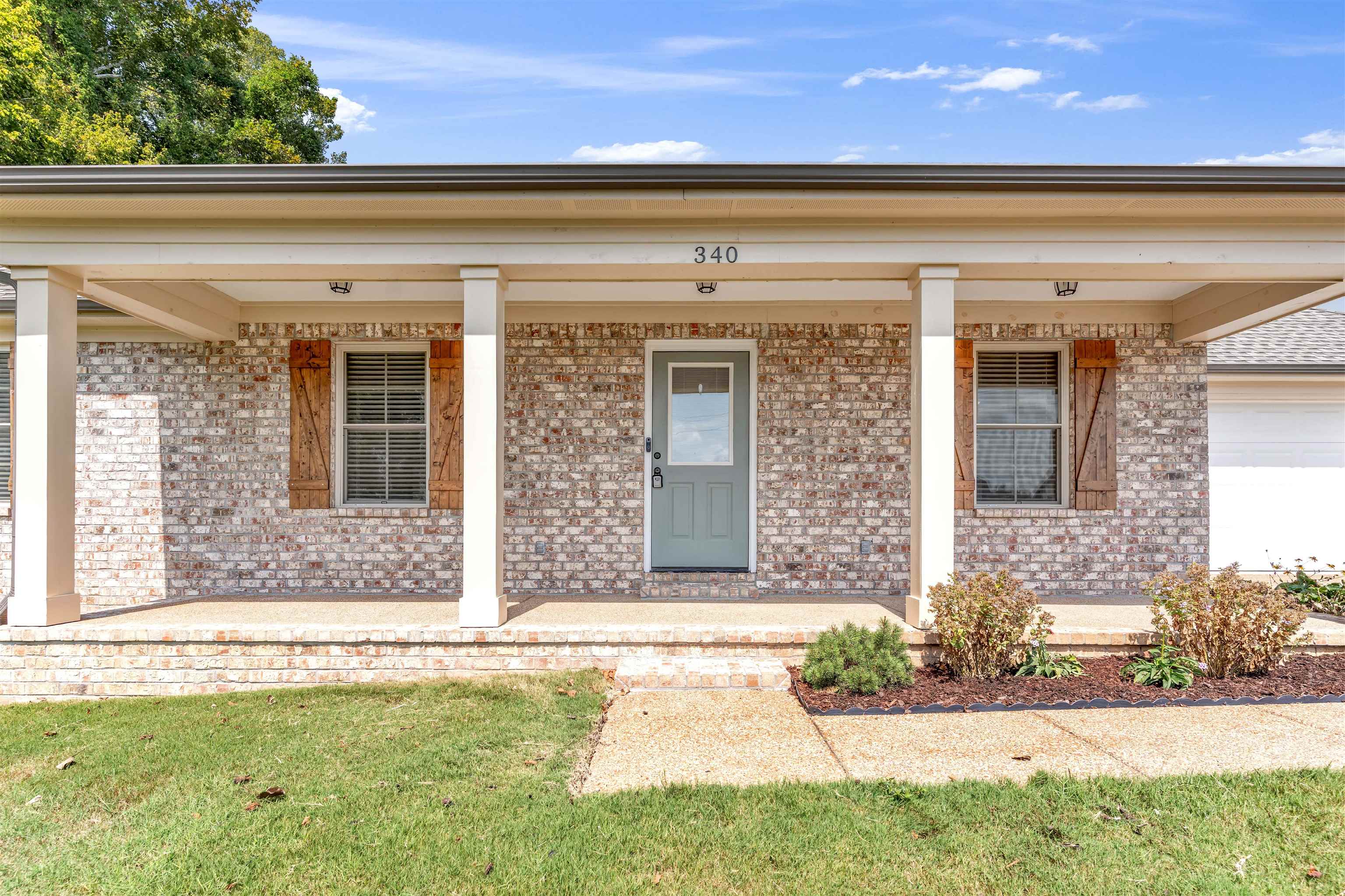 340 LILLIE LN
