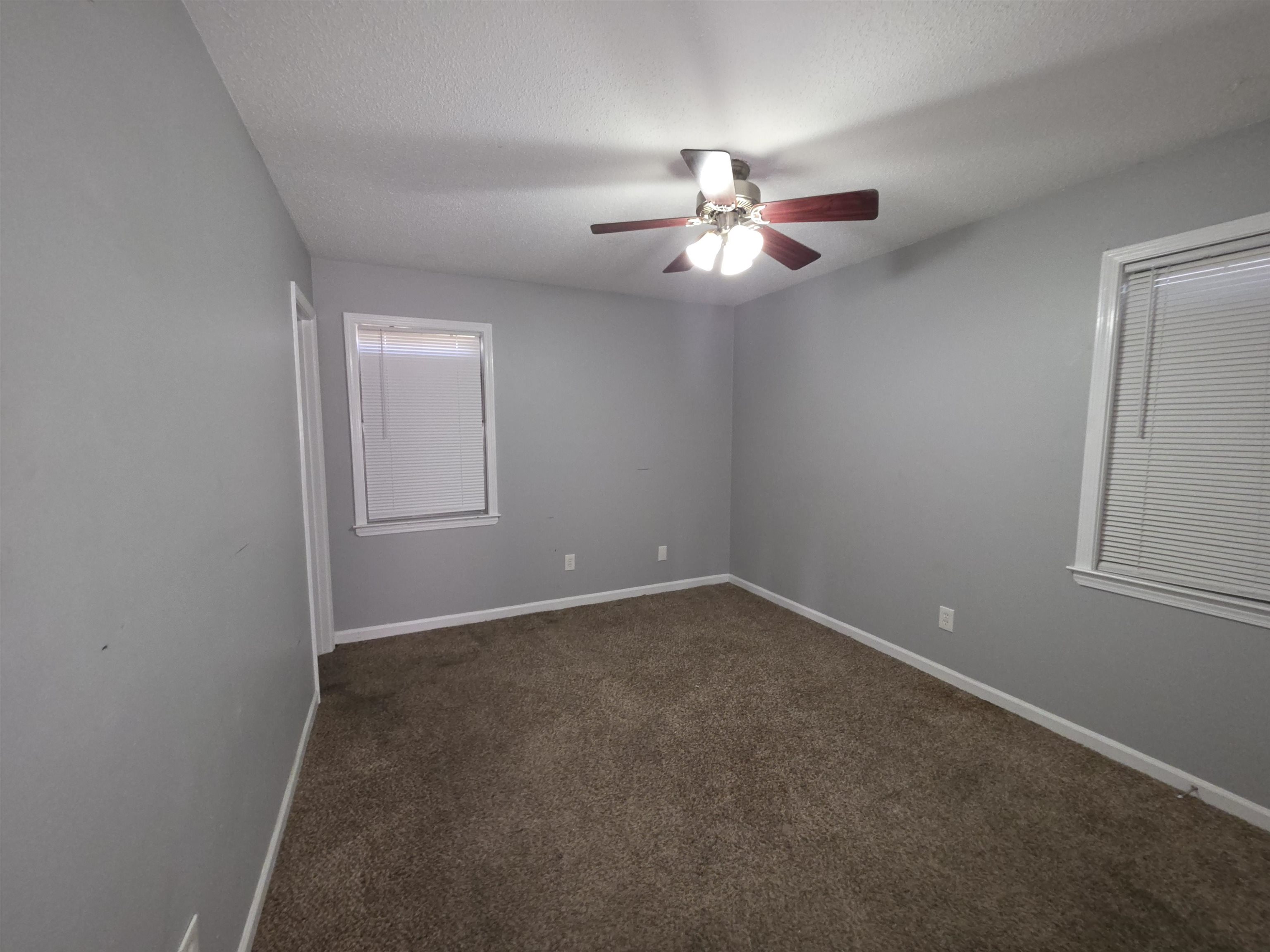 936 CHESTERTON DR