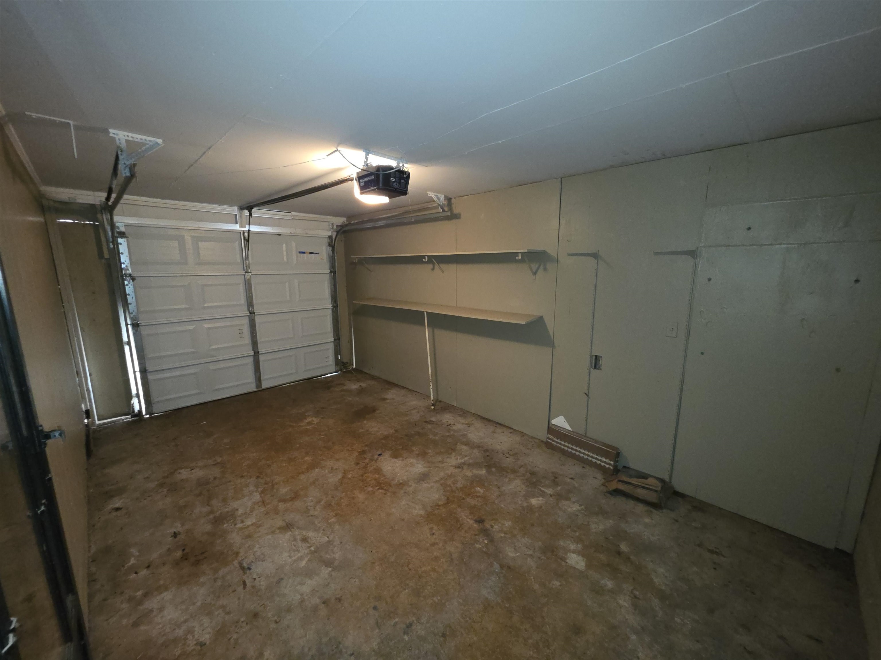 936 CHESTERTON DR