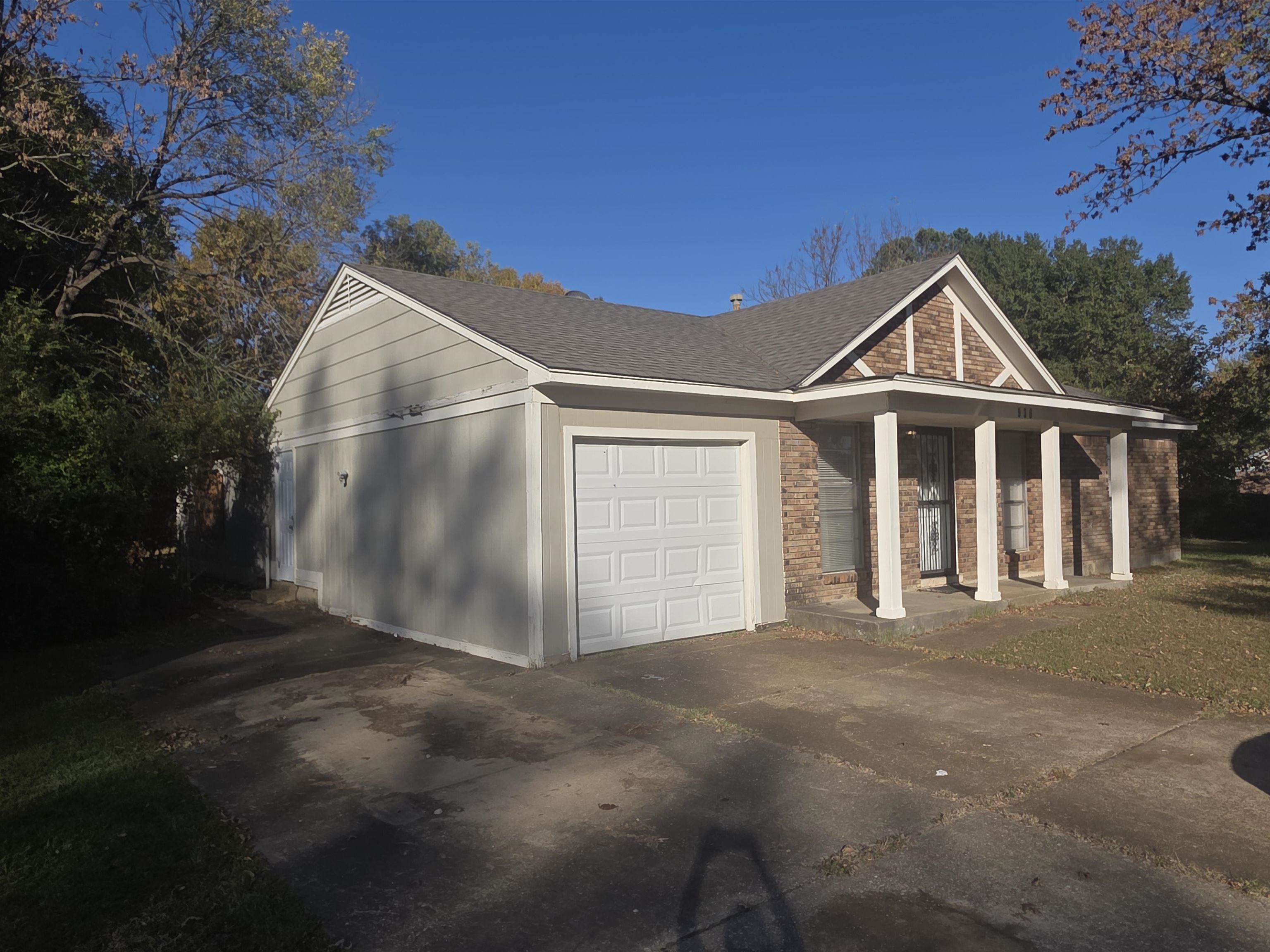 936 CHESTERTON DR