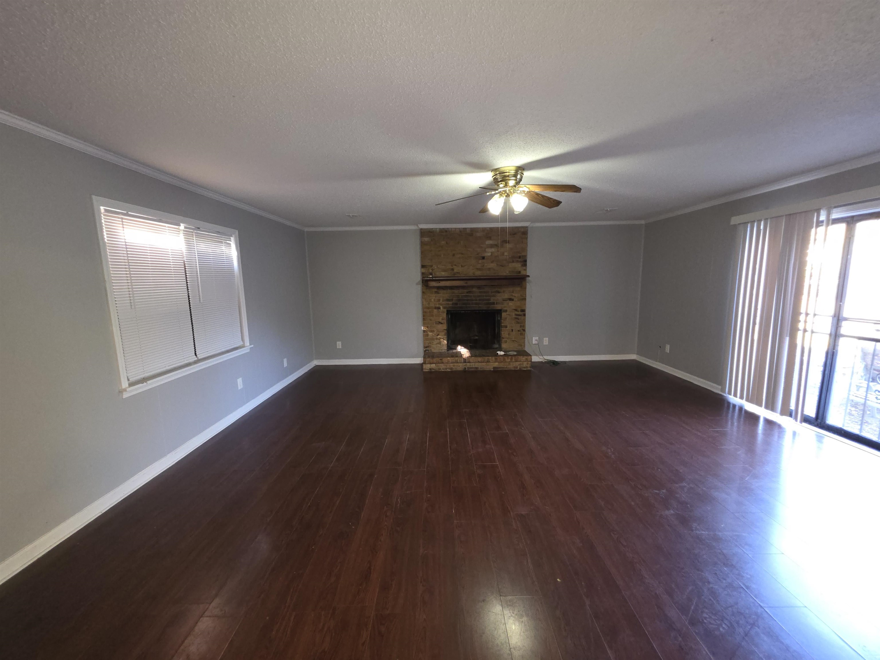 936 CHESTERTON DR