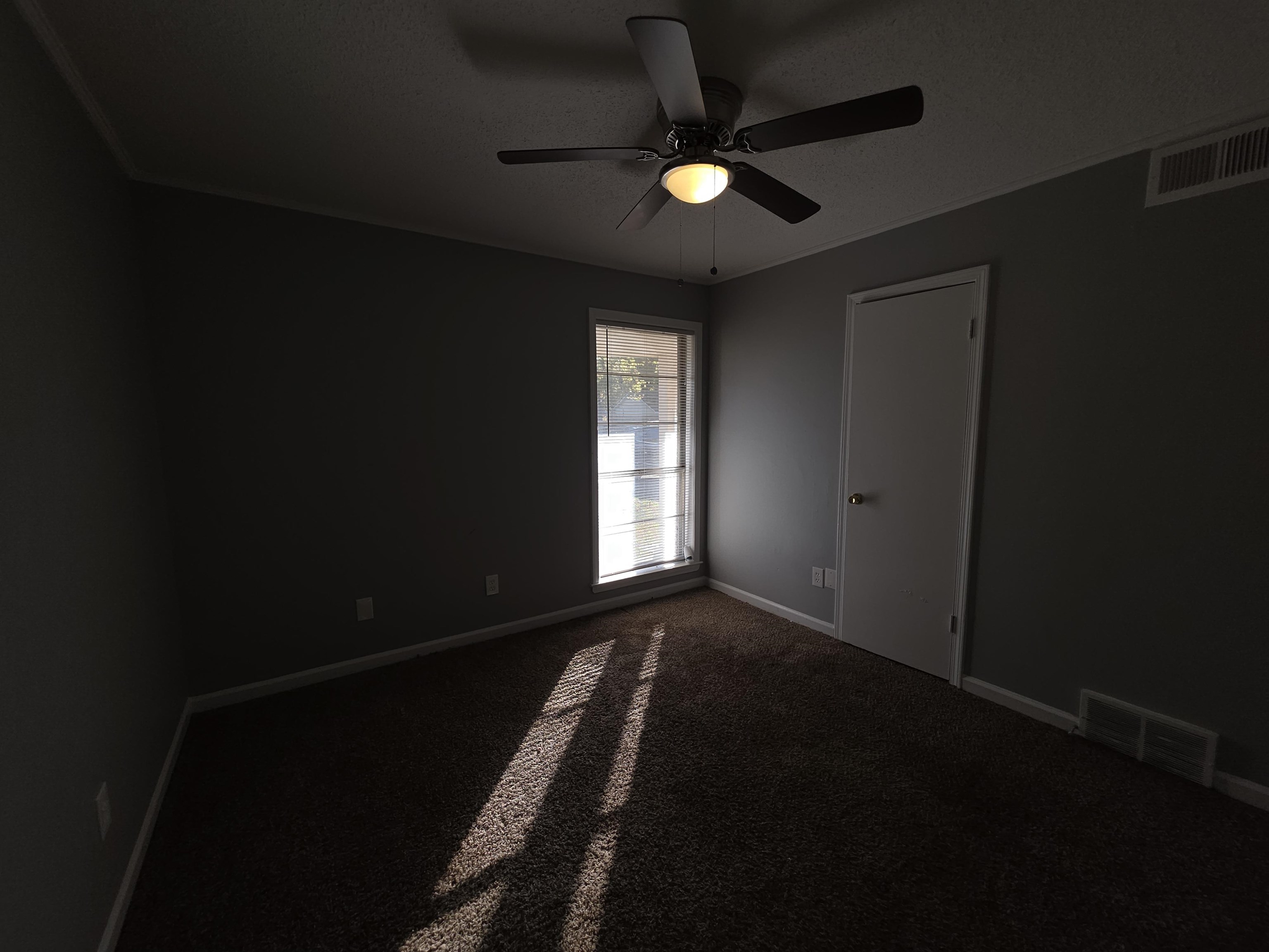 936 CHESTERTON DR